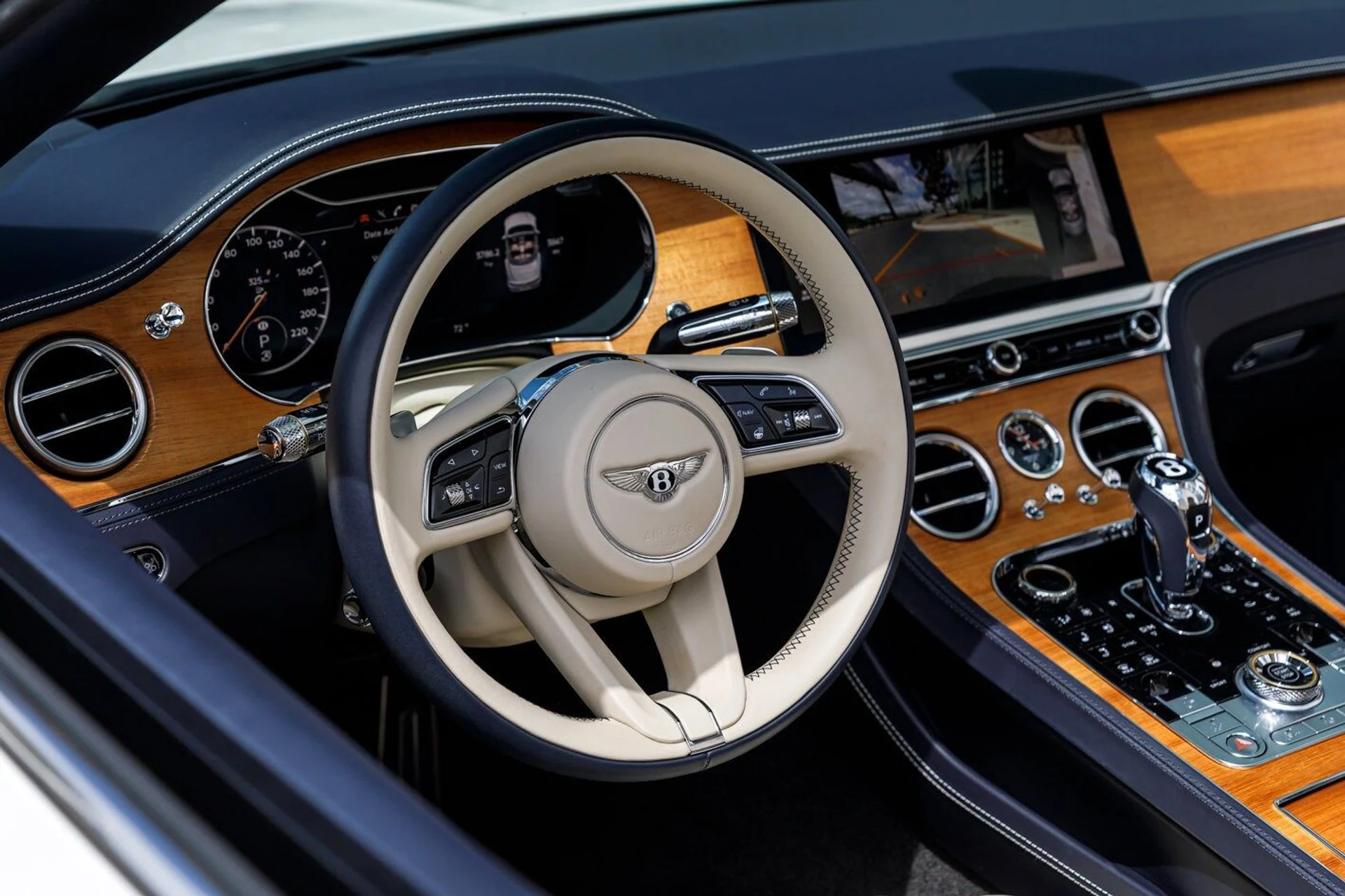 mph015_4250279137_00d182189a17ddfed8a2714b564418d6x_7b8c3a9397