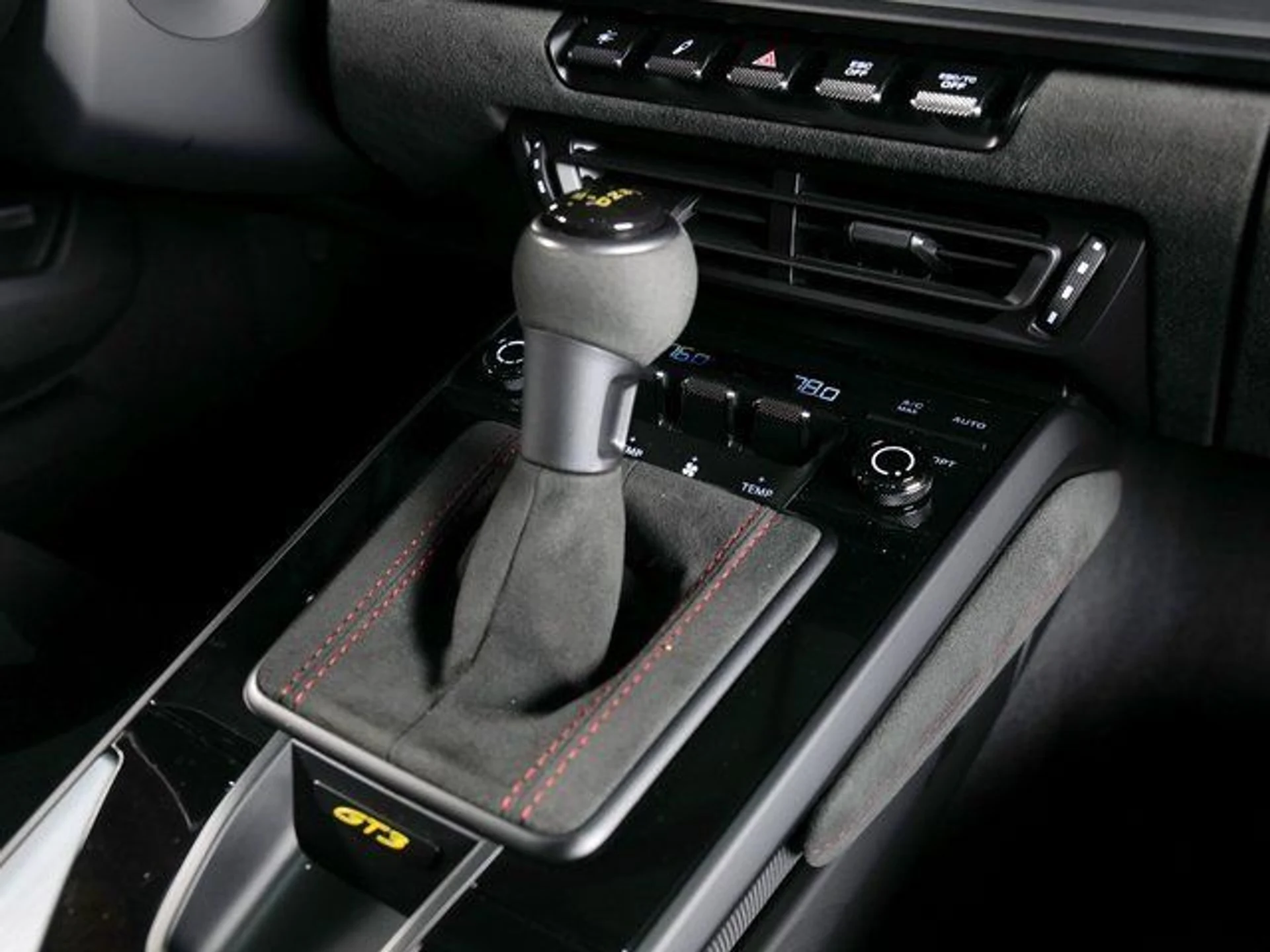 mph015_4251064117_4220c17c8c0b4144b4c43a50d58dfaef_b8ce85b986