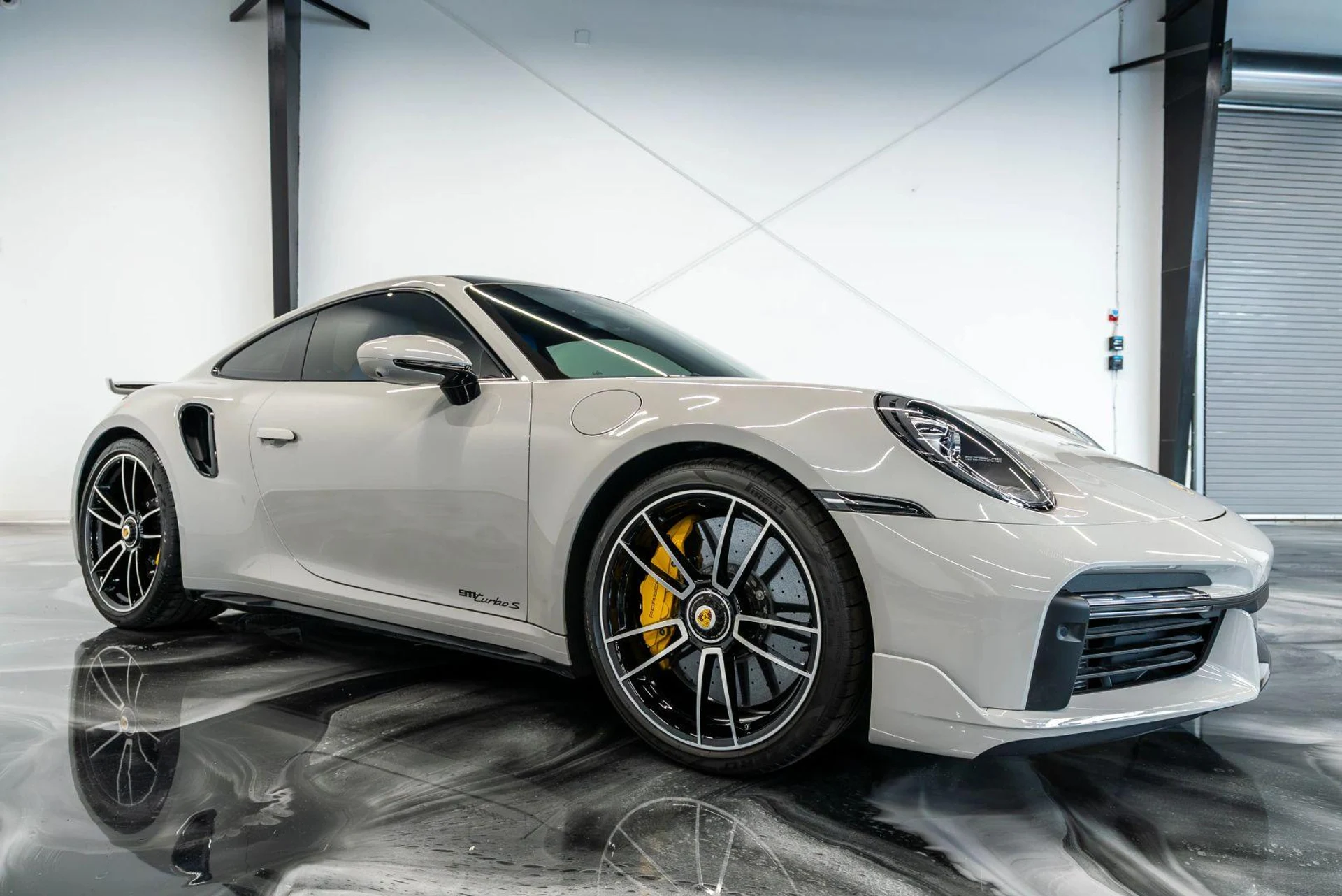 mph015_4252301797_Used_2024_Porsche_911_Turbo_S_Coupe_2_D_1781598399_48235efd7f