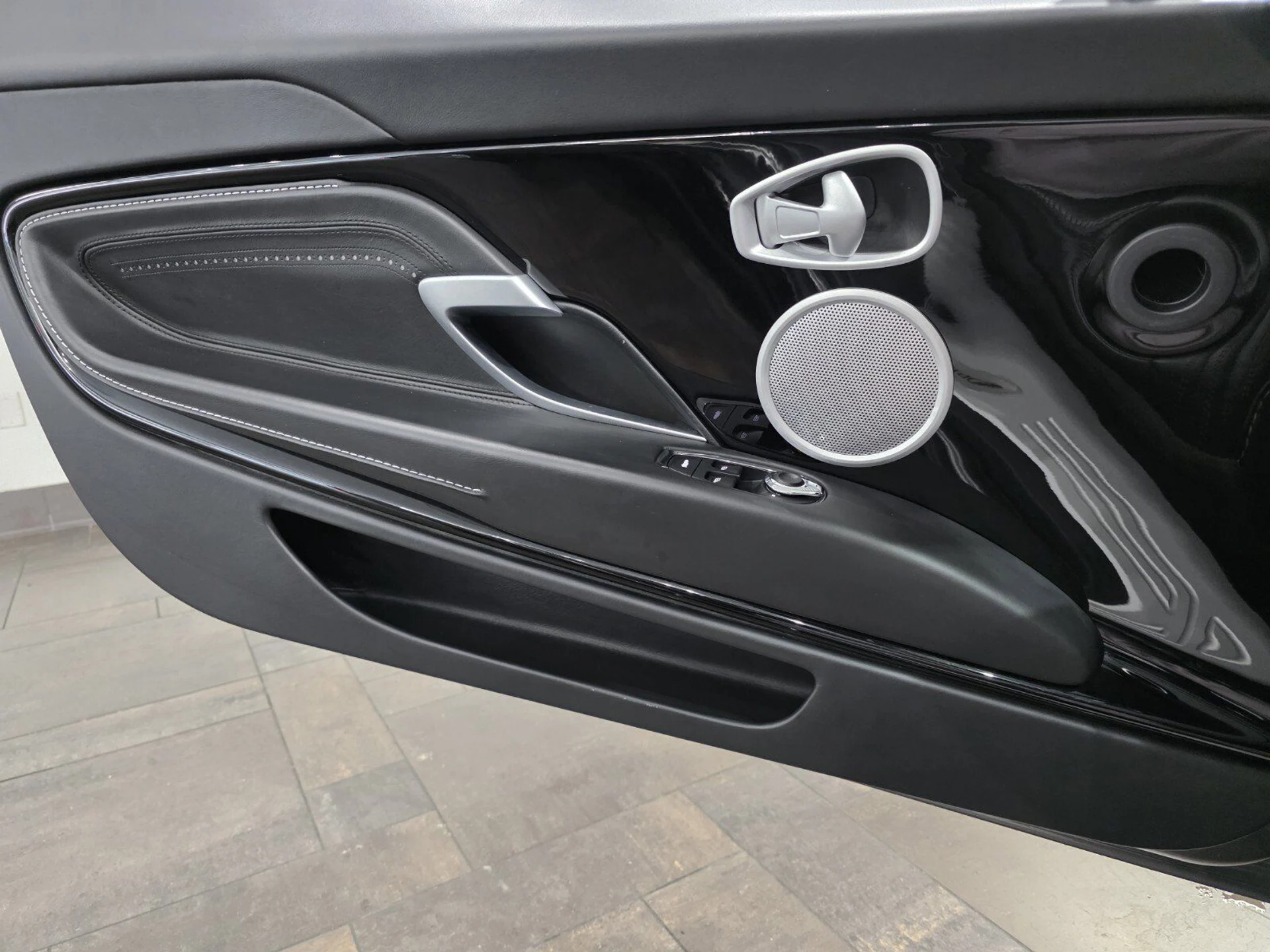 mph015_4257481863_37644ad0e549c0b5c0453b0f58545a73_285039364a