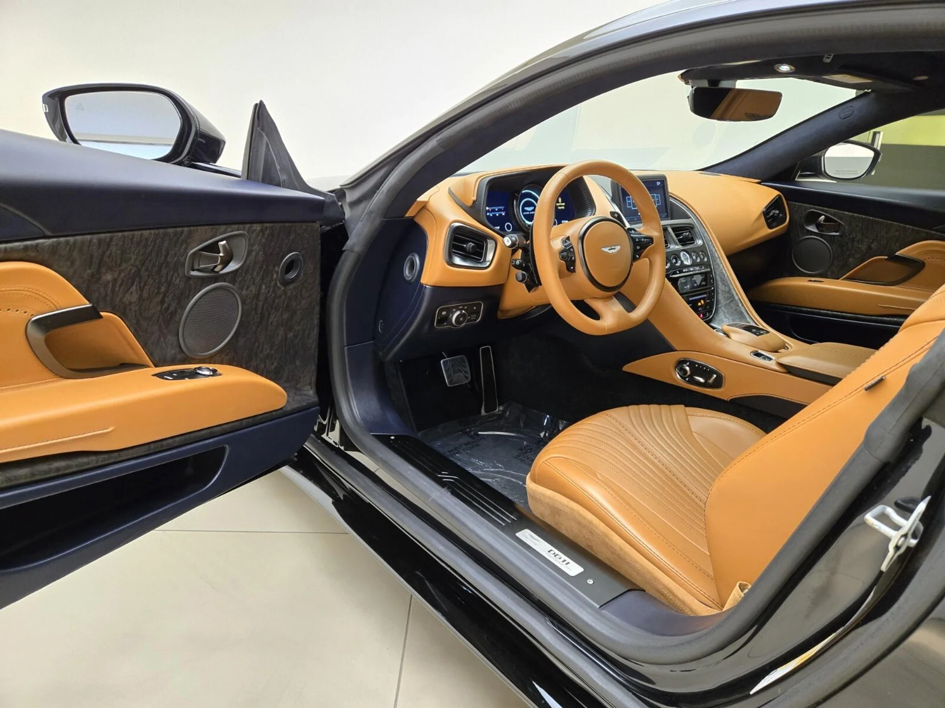 mph015_4269005395_Used_2021_Aston_Martin_DB_11_1764057861_82e06da41a