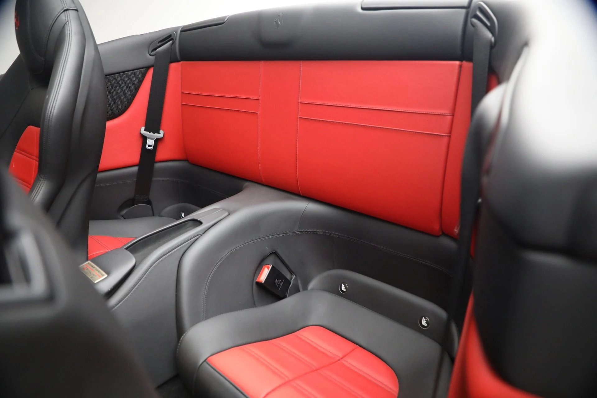 mph015_4272576817_Used_2017_Ferrari_California_T_1787347331_78d19c0c00