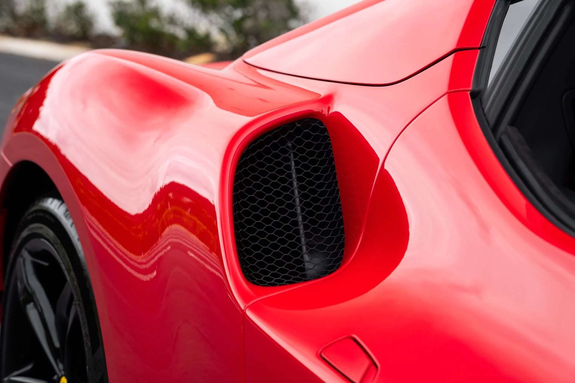 mph015_4274012213_Used_2024_Ferrari_296_GTS_1776982815_92c78d8cf5