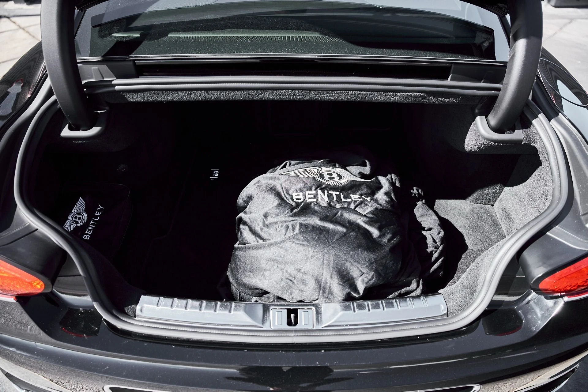 mph015_4274604909_Used_2022_Bentley_Continental_GT_V8_1771381051_f4a88b822c