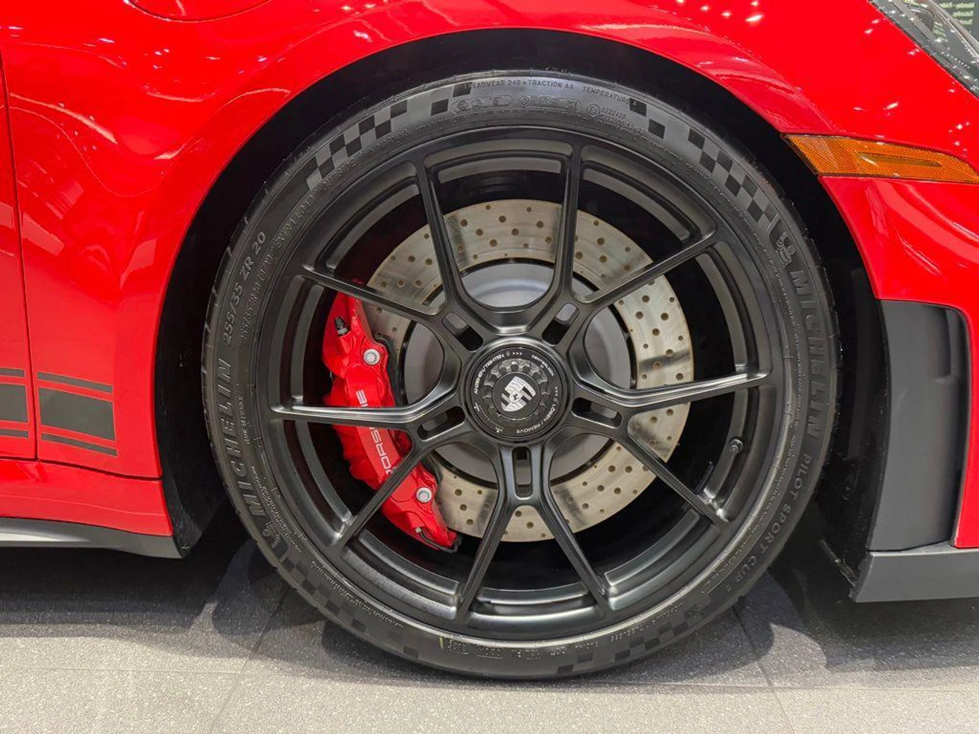 mph015_4278137010_b_F_Bos_Tz_Ly29i_D_Fnh_Lu_Sza_E_Qs_Sg_0c14bc8d60