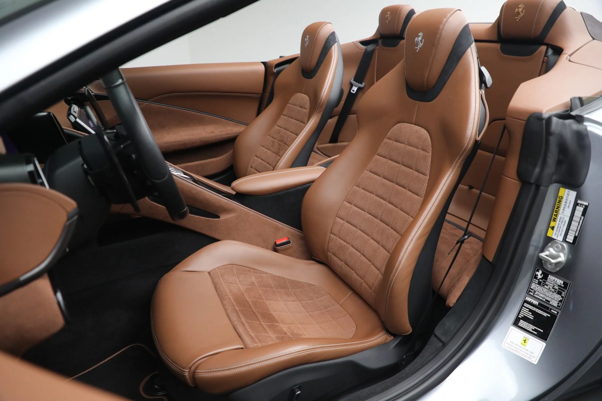 mph015_4279634790_Used_2025_Ferrari_Roma_Spider_1767969069_8c8002d878