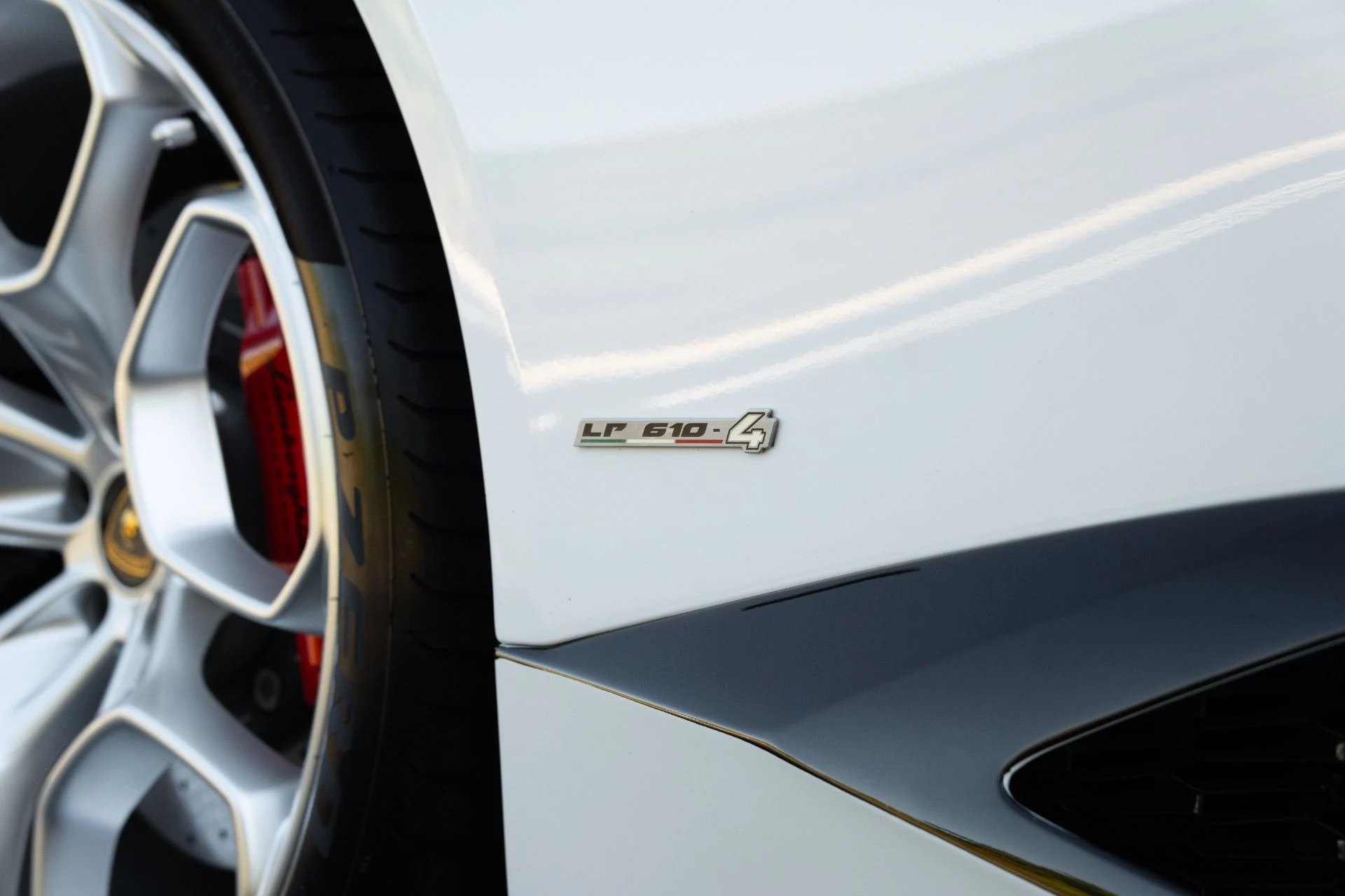 mph015_4285353788_Used_2016_Lamborghini_Huracan_LP_610_4_1771995727_1caa9007a4