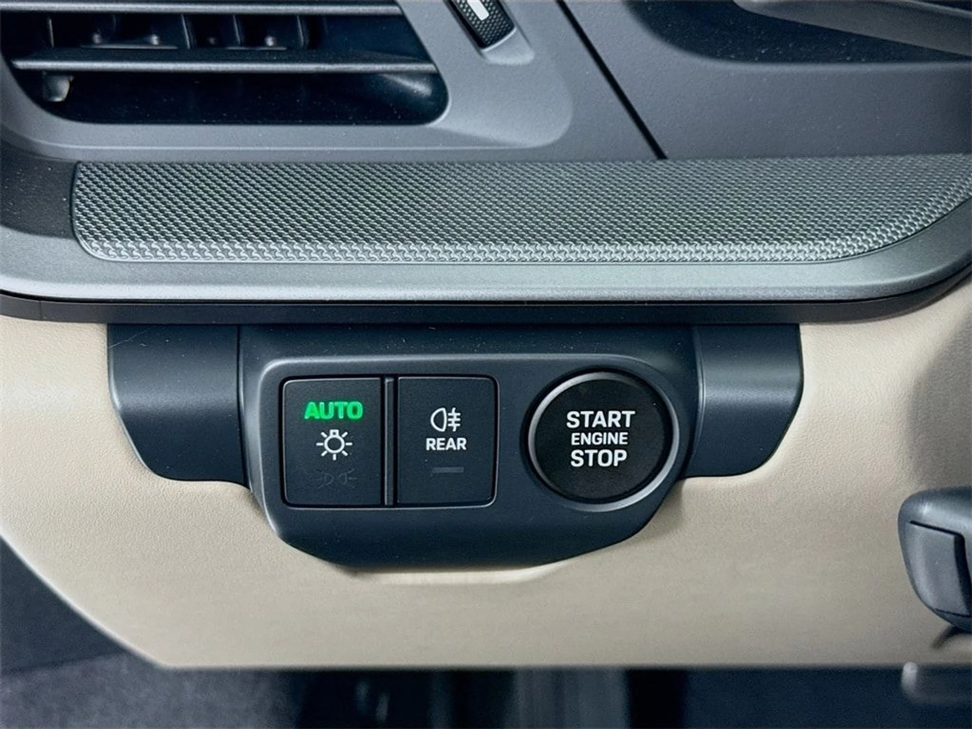 mph015_4289200063_d7a65ef8356a2185fdd5ef9409109f96x_5ef5e3d513