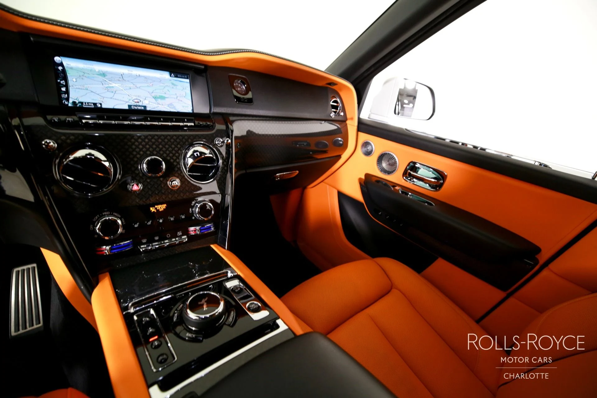 mph015_4292939687_Used_2022_Rolls_Royce_Black_Badge_Cullinan_1764197182_7e16c942b4