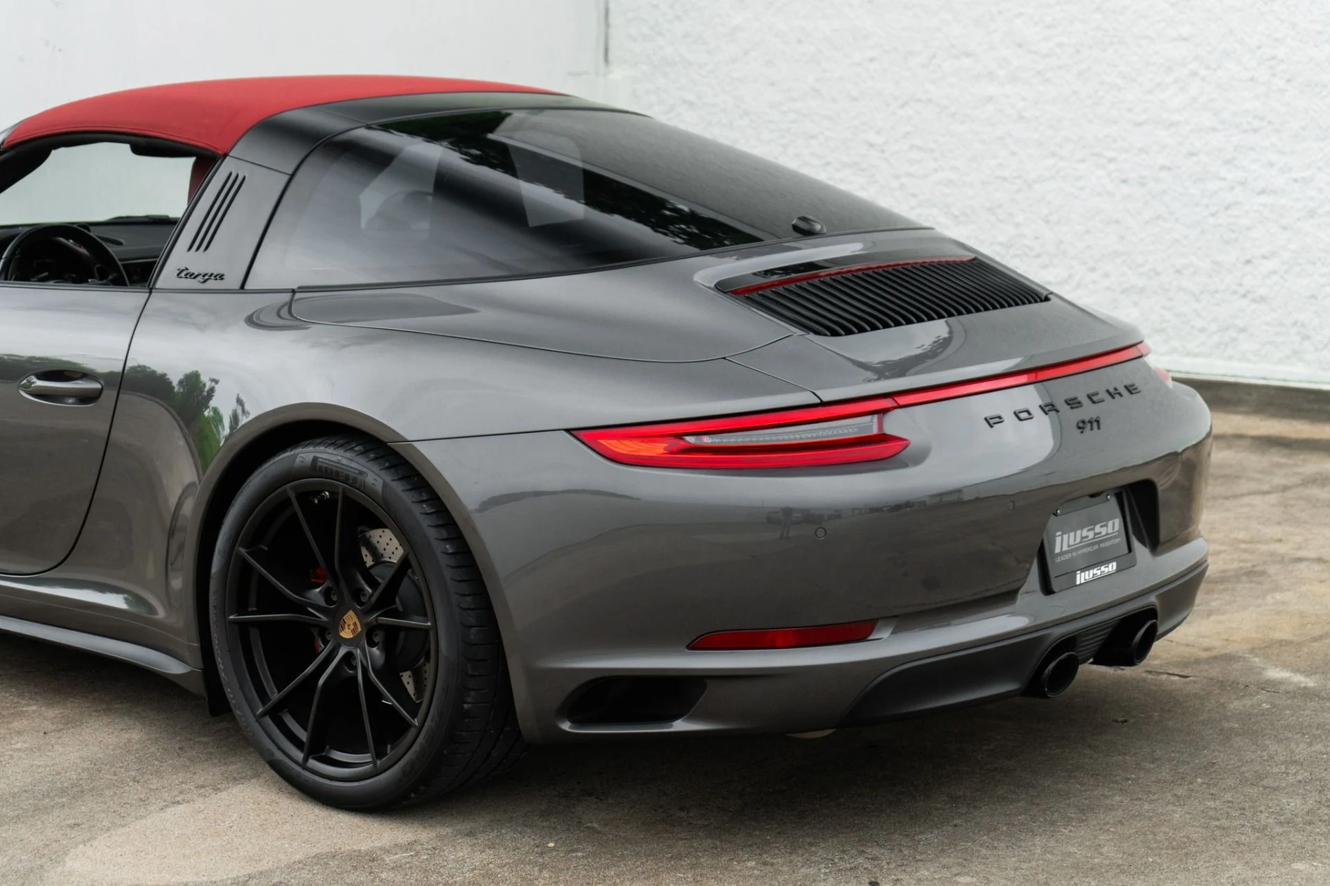 mph015_429589399_Used_2017_Porsche_911_Targa_4_S_1788300872_6bce6a30c3