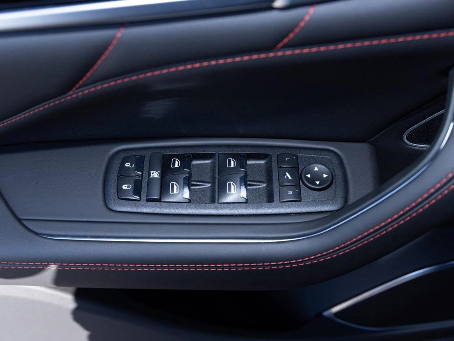 mph015_431261667_481733642_693e4b71892601e31d6bba33_dd284d22a2