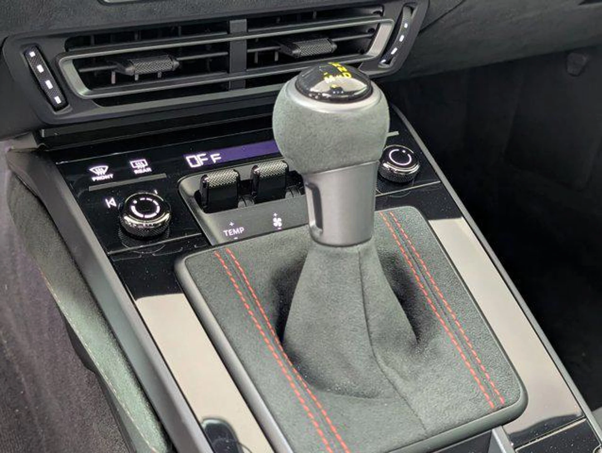 mph015_440391388_W_Ii_I4_Zf_Tb_VJR_Yaz1_WW_25p4w_Cw1_M_17b26cee25