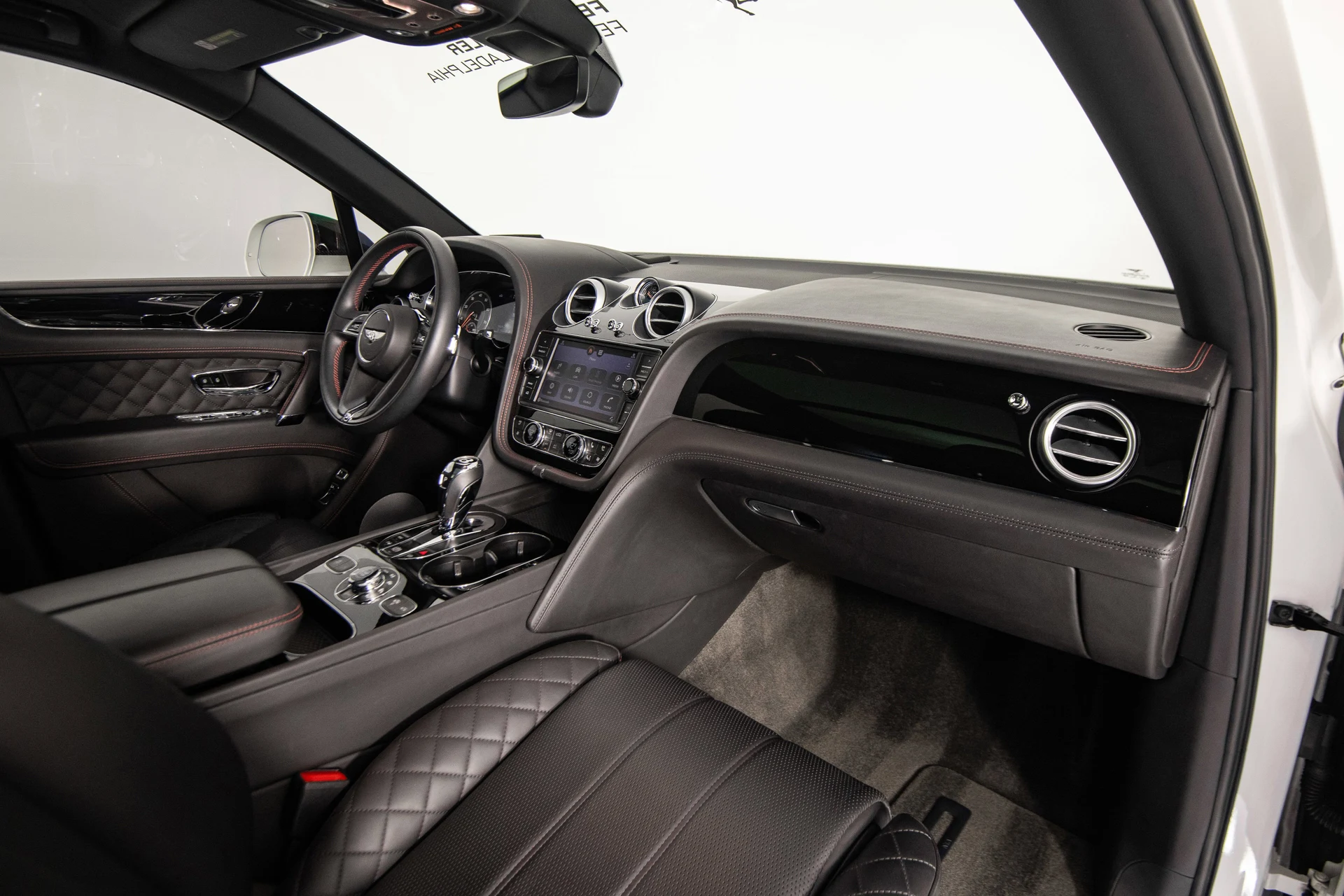 mph015_44095548_f1ef6106296545c6b13197010d7bc967_9e1ef1d684