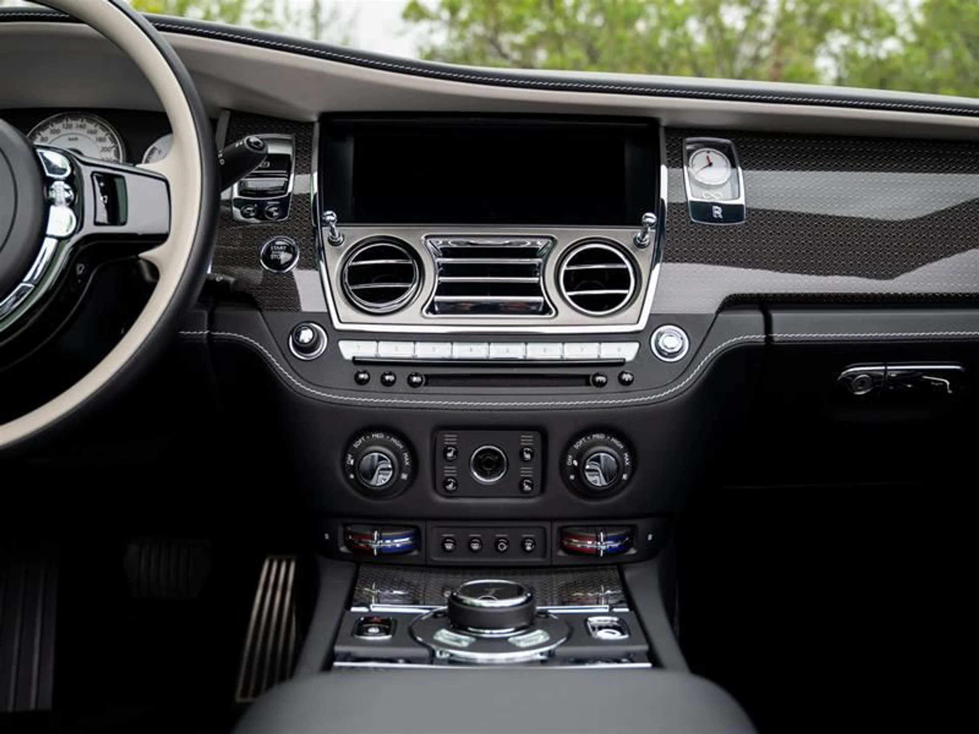 mph015_443240446_cskl4egv_5235ca3378