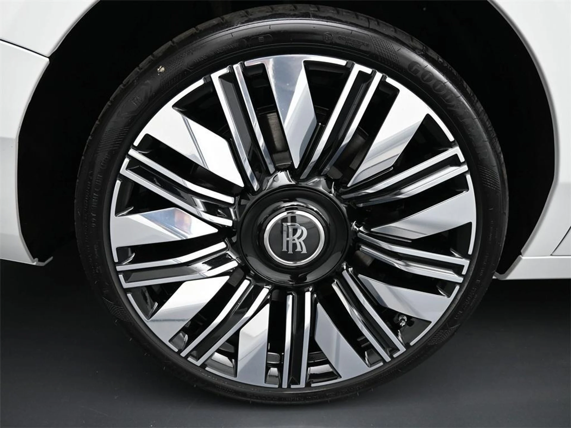 mph015_445249508_O_Lm_X_Qr_I_Dje1g_Z_Lo_Cg_LZ_13_E7e_IRM_a5042cdb21