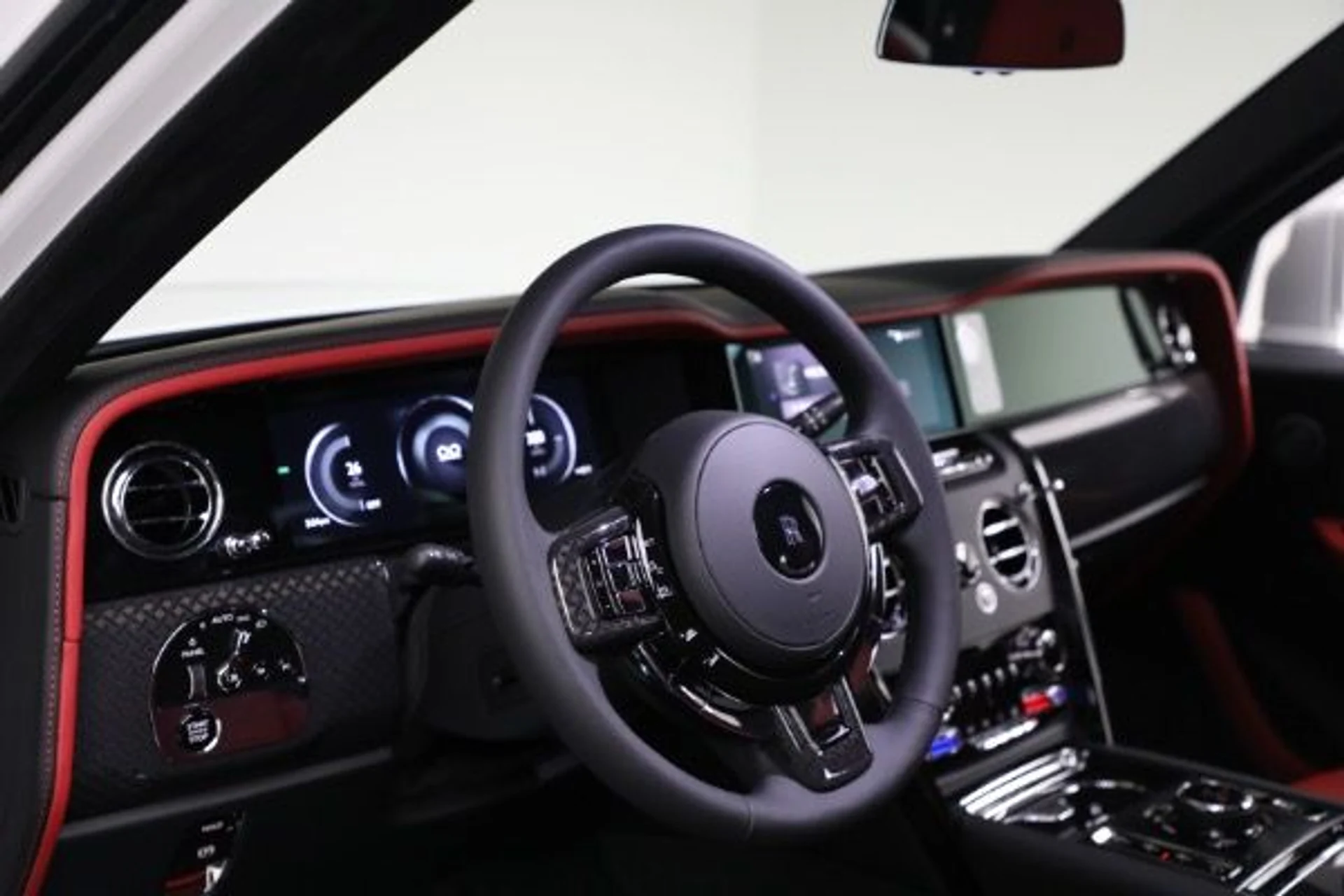 mph015_446382238_Used_2026_Rolls_Royce_Black_Badge_Cullinan_e95c7719bd