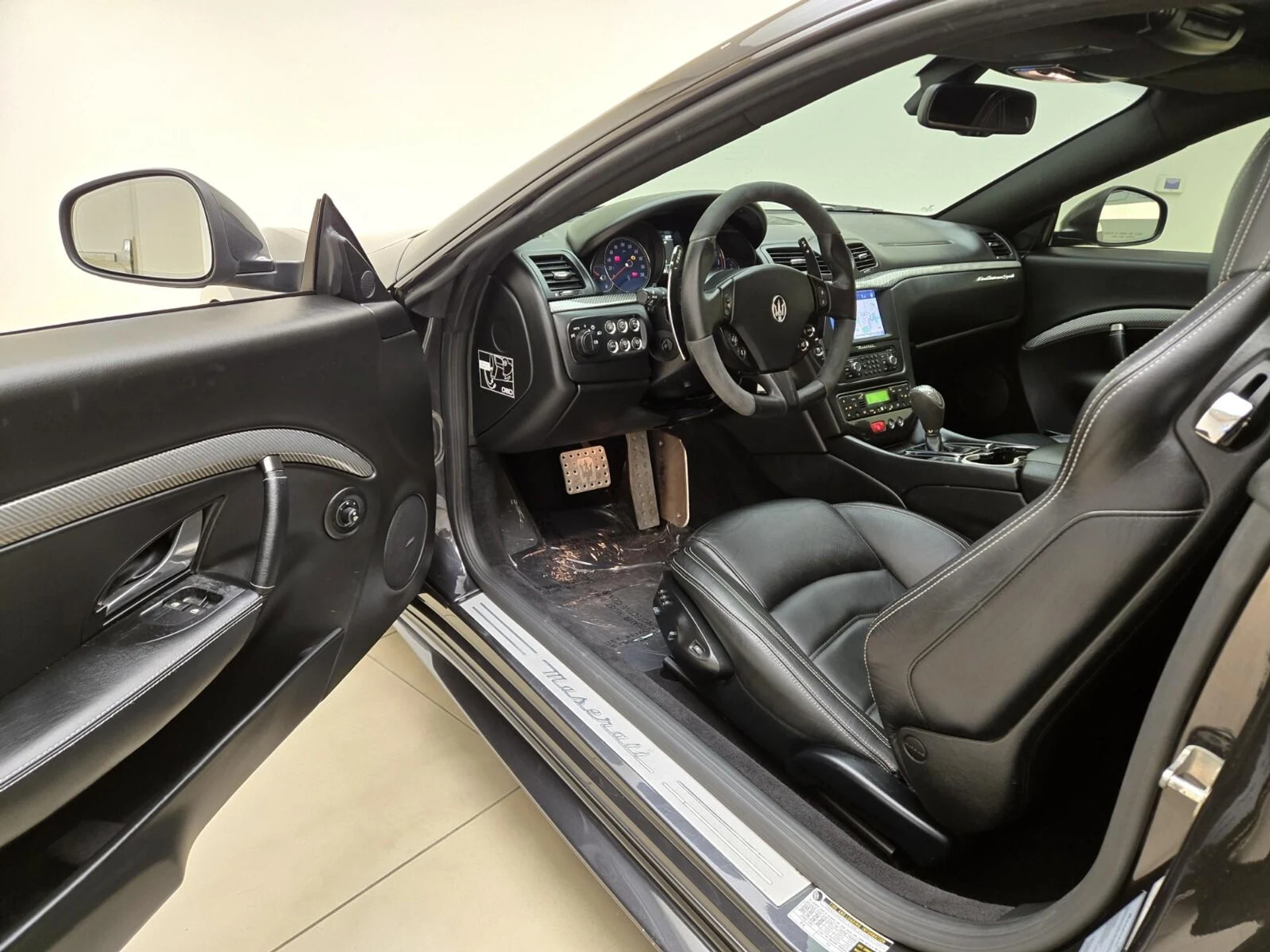 mph015_453909162_Used_2017_Maserati_Gran_Turismo_1762500420_f23ee4c1ce