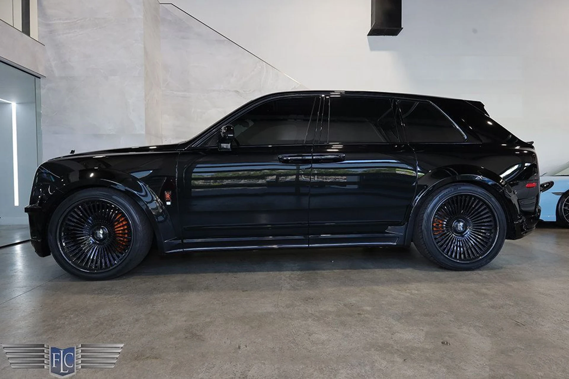 mph015_45909868_used_2023_rolls_royce_cullinan_blackbadgesportutility_9689_23001935_16_1024_f5c4d86c4e