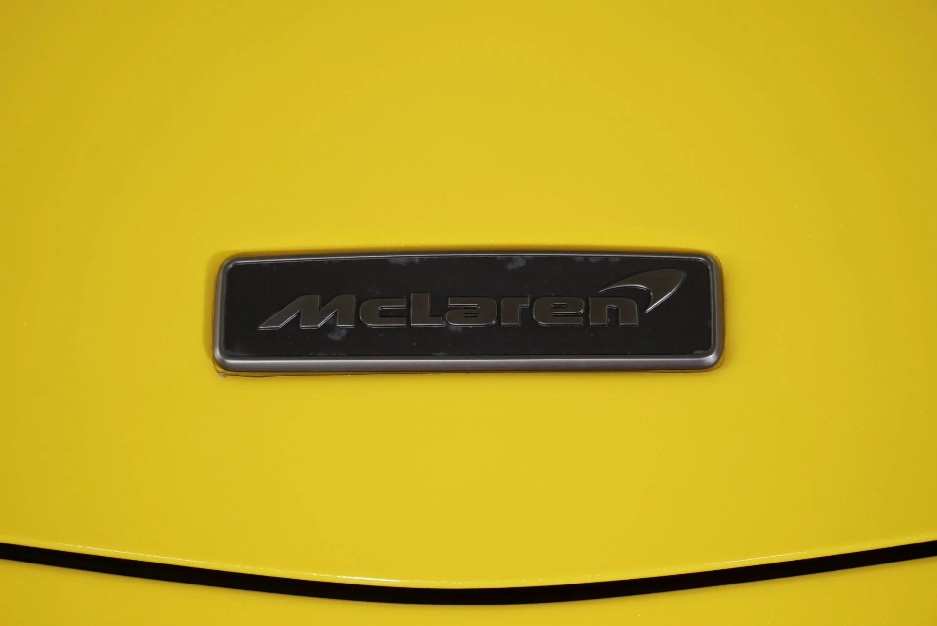 mph015_459559888_Used_2025_Mc_Laren_Artura_1768807738_bd84b6487b