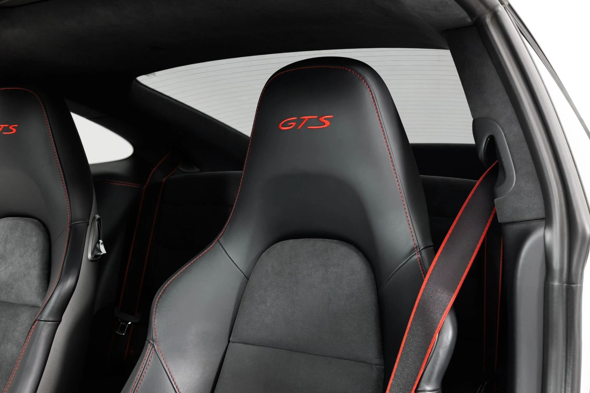 mph015_46865209_Used_2016_Porsche_911_Carrera_GTS_1792778165_215ee2160f