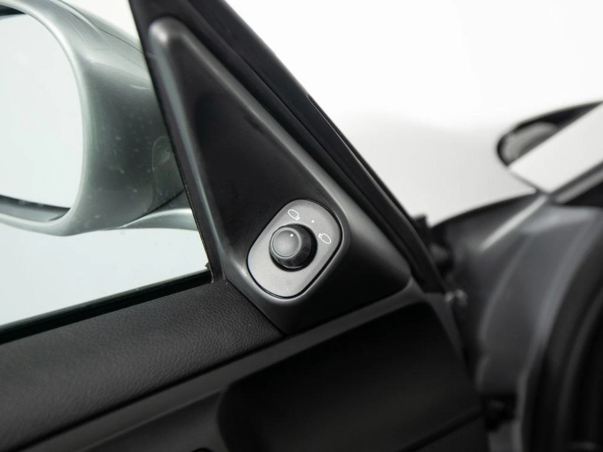 mph015_481973855_Oy9ua_Zn6_Kht7_Q_n_Km_WTIZ_Bg_Ik_g_4e7a6317e3