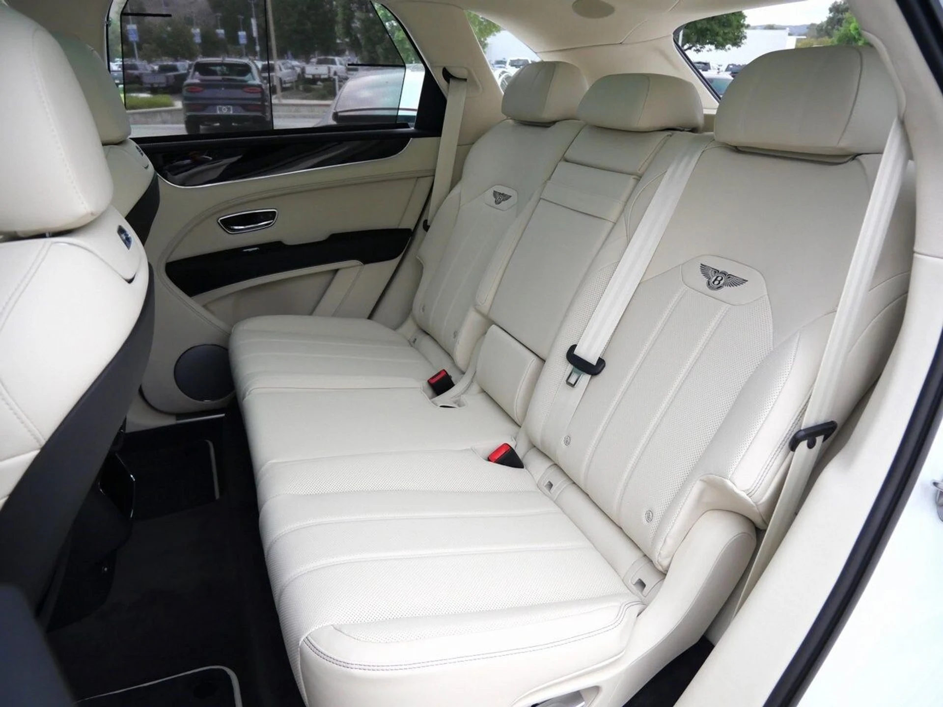 mph015_483531613_5750b946254dbb2f07d7e3d0e0187675x_51fdf0c8ca