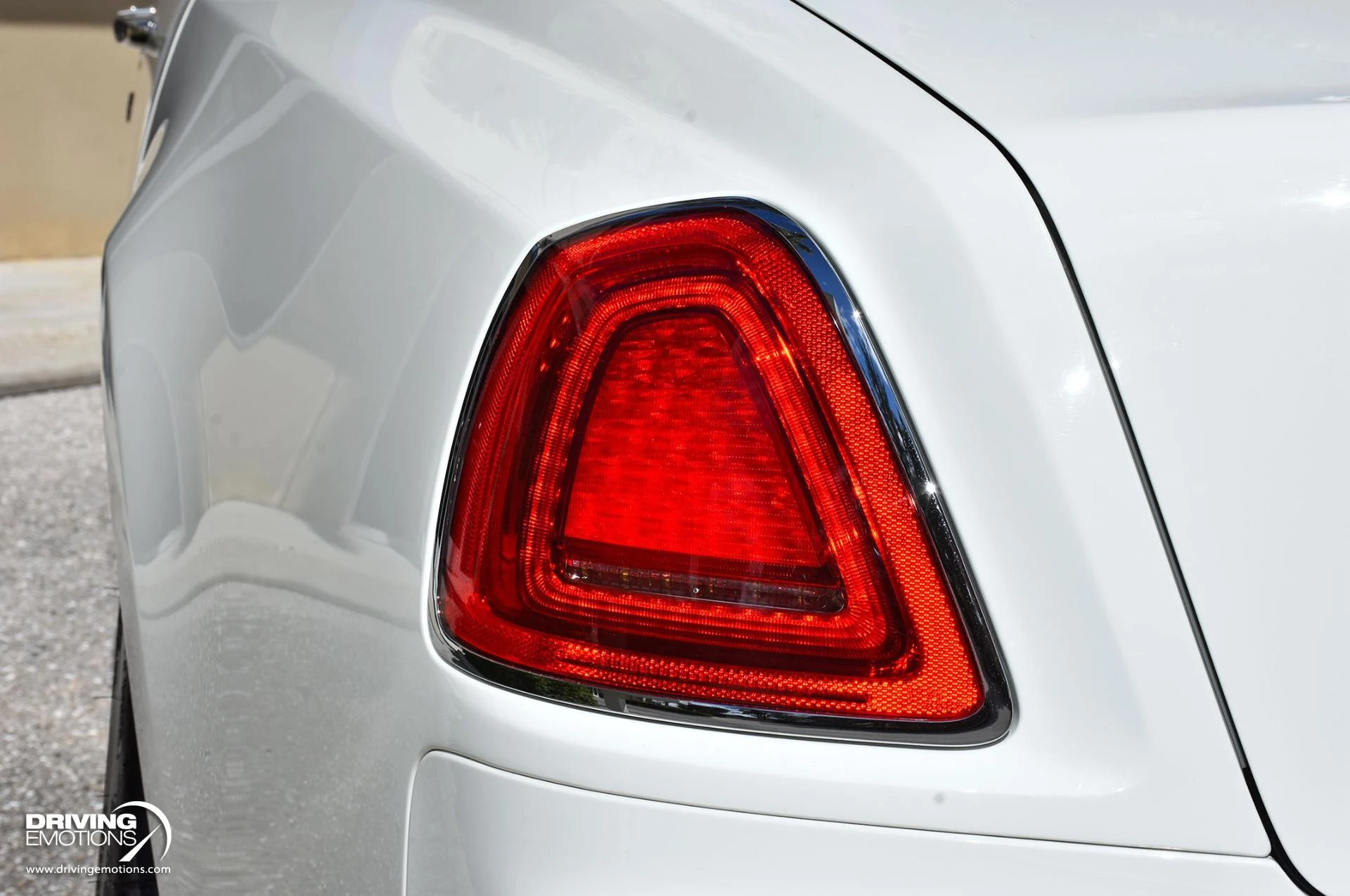 mph015_483672842_872_p16_l_a8703c3138