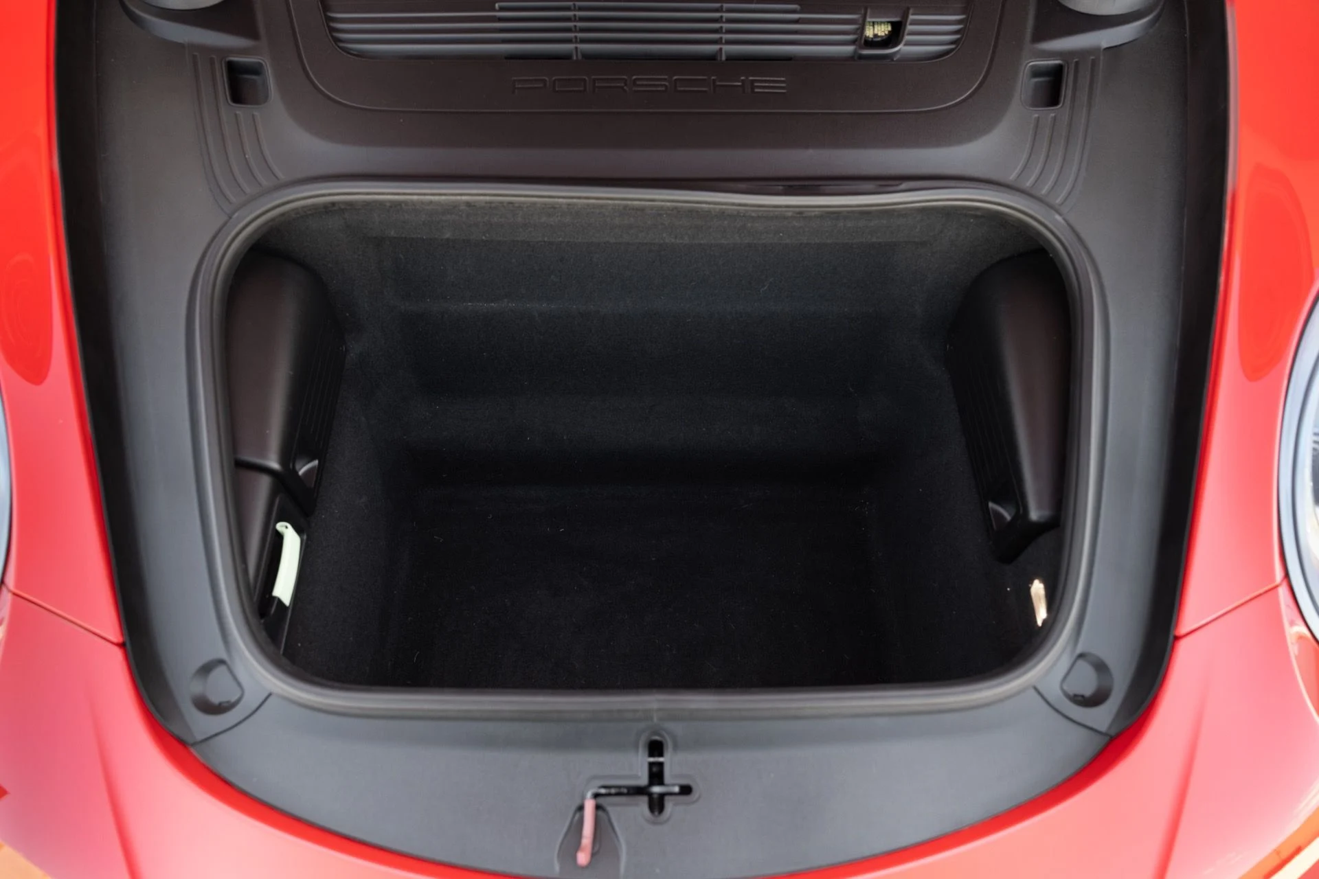 mph015_486511104_Used_2018_Porsche_911_Carrera_S_1791833797_991822c974