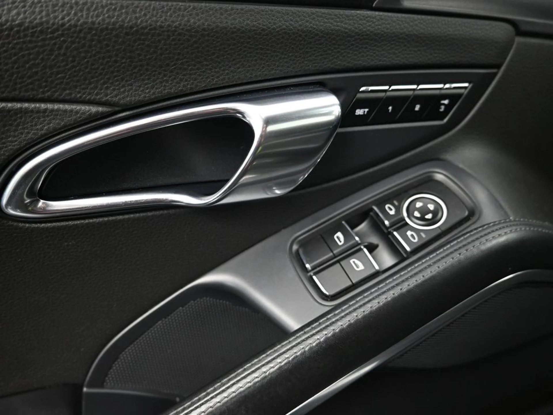 mph015_488490331_2006d4e4e32b264de0fd984d33b7e461x_2b79e8f302