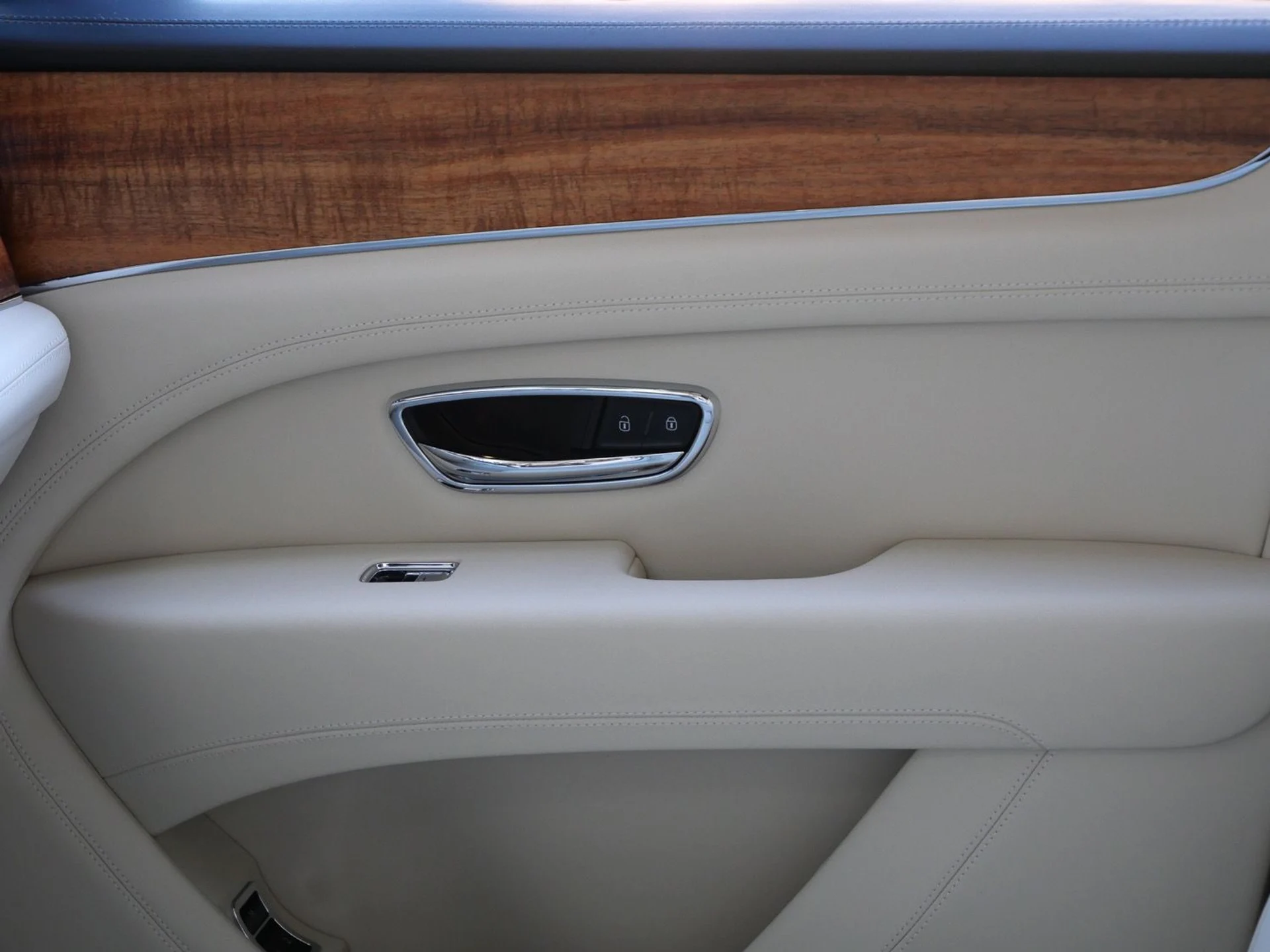 mph015_491240393_9eb6382e5e5374fe32c3c3de58152e1ex_27beca85fd