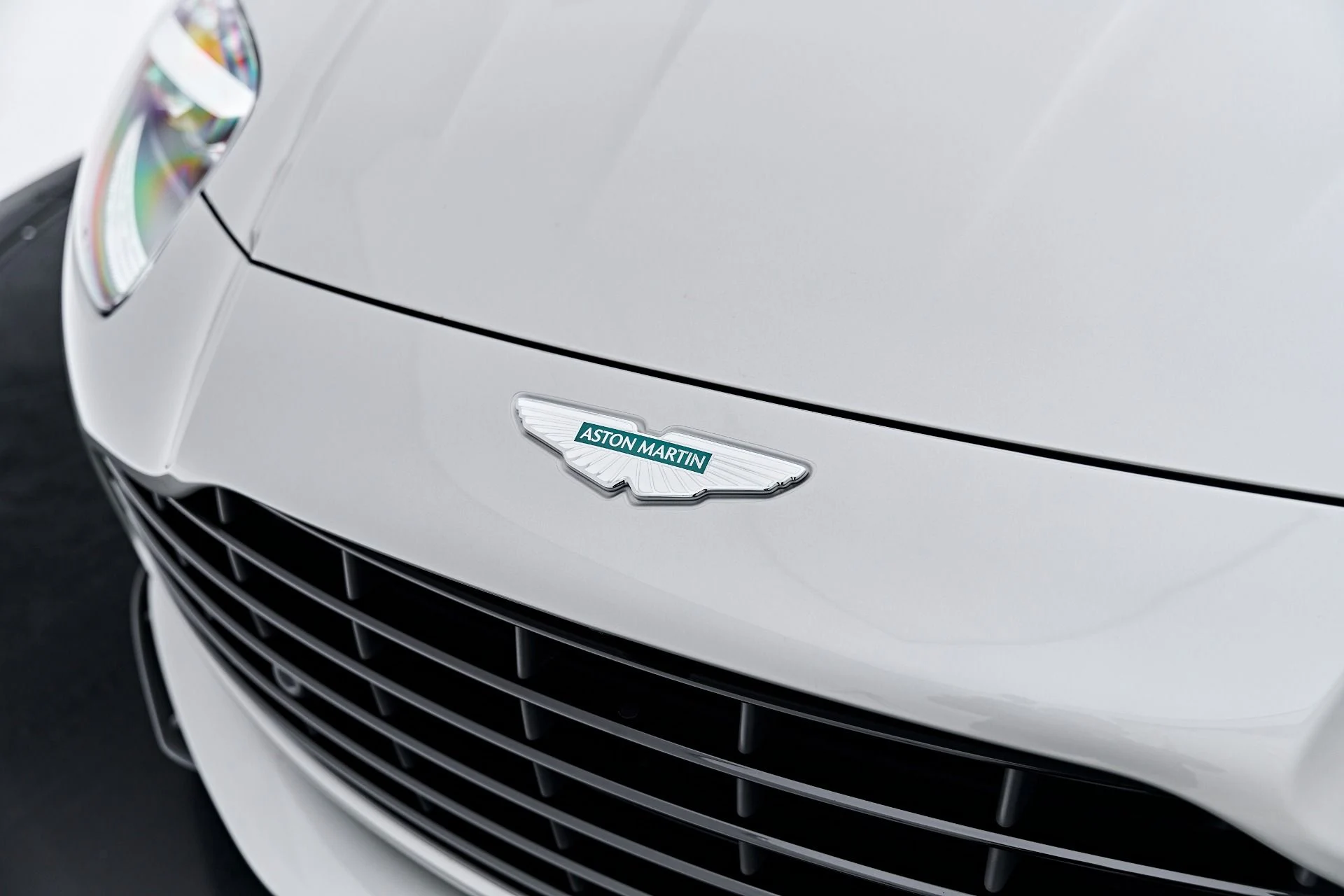 mph015_495882979_Used_2024_Aston_Martin_DB_12_1789627725_93b75bdb68