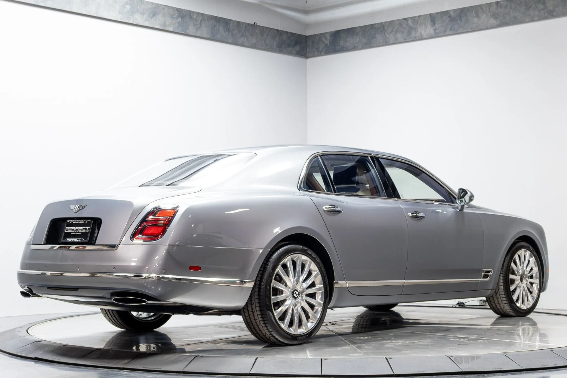 mph015_497258211_Used_2017_Bentley_Mulsanne_Speed_1775685979_6e132c800c