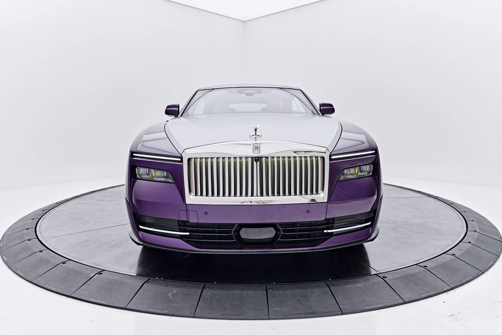 mph015_498489904_Used_2024_Rolls_Royce_Spectre_Base_1790211185_35dfad4779