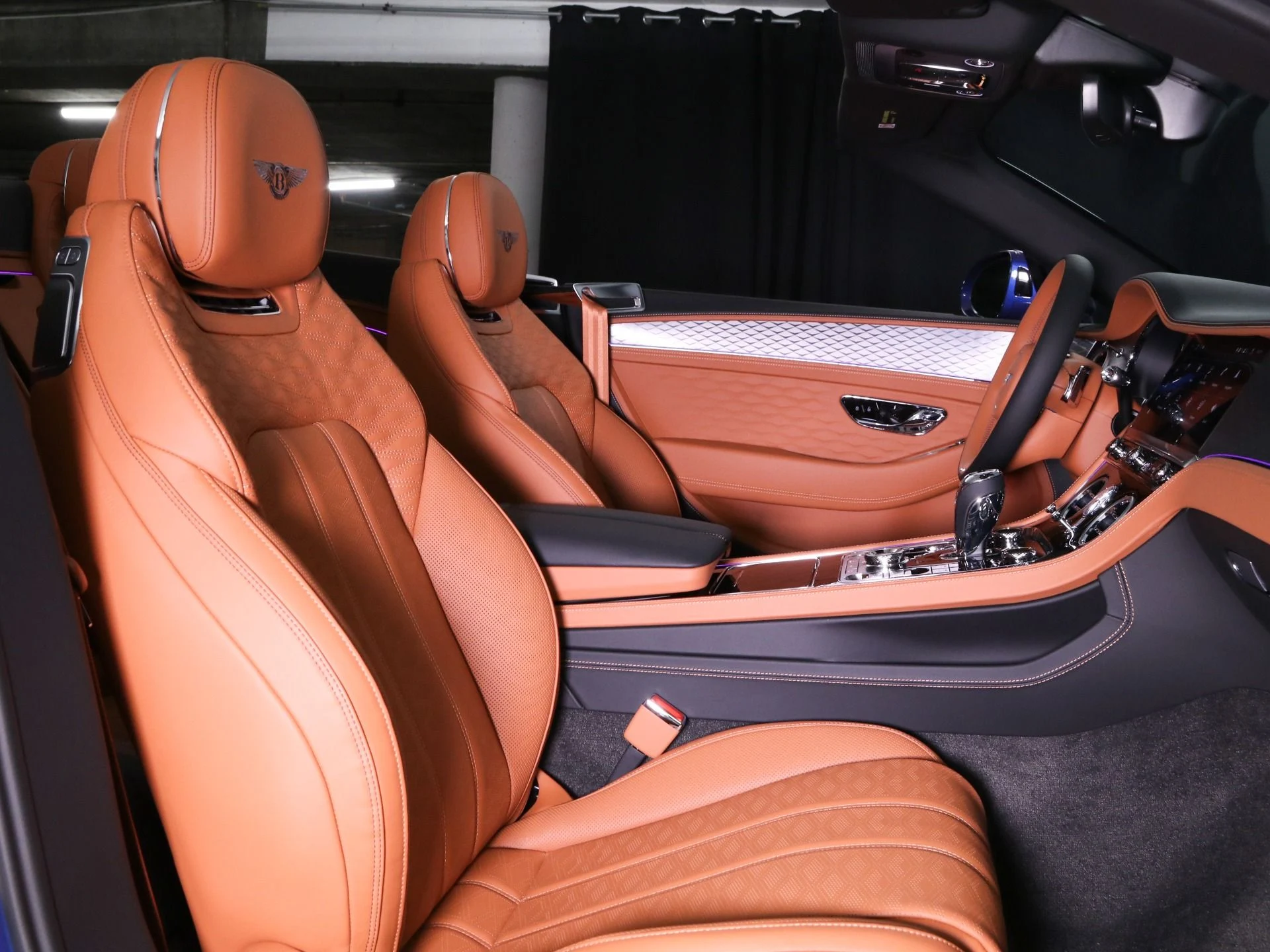 mph015_503111137_New_2025_Bentley_Continental_GTC_Speed_1757962919_9c6eda2898