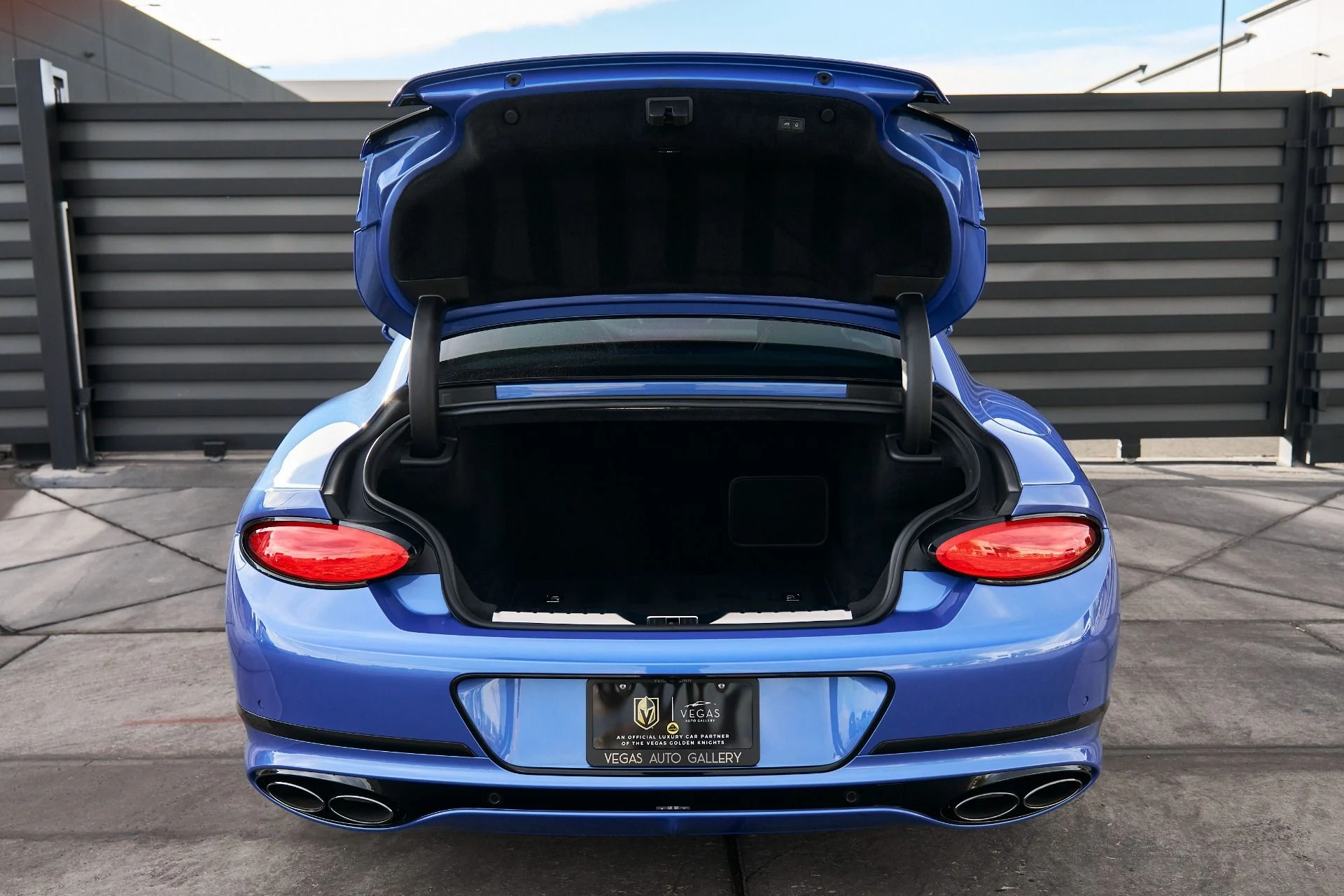 mph015_506545699_Used_2023_Bentley_Continental_GT_Azure_1761755953_a1a0ee1a83