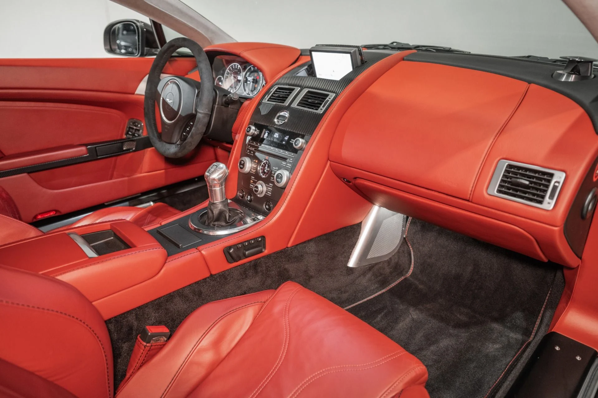 mph015_510356372_Used_2011_Aston_Martin_V12_Vantage_1762183015_aaf53c916d