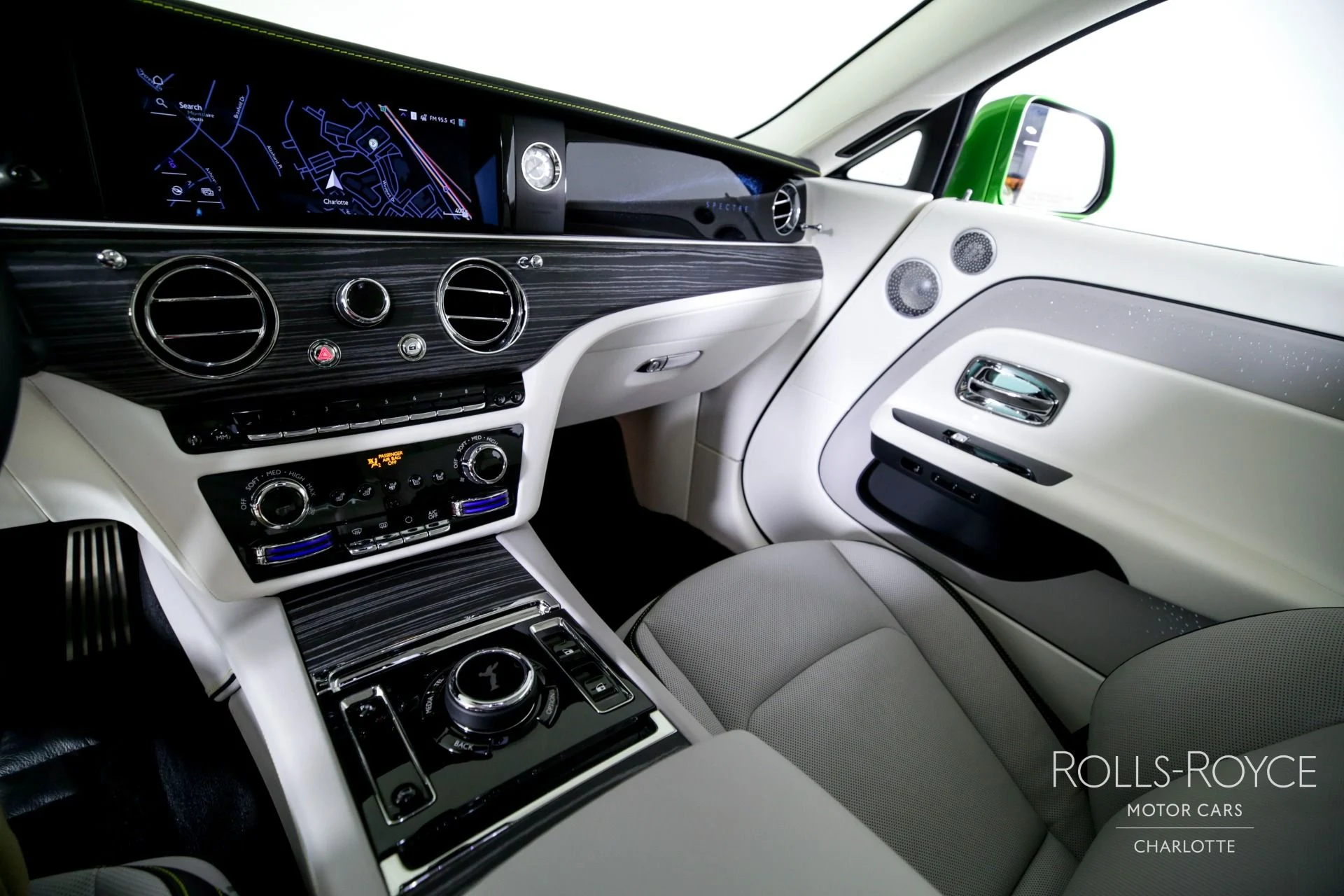 mph015_520798692_Used_2024_Rolls_Royce_Spectre_1738086409_6274ff779e