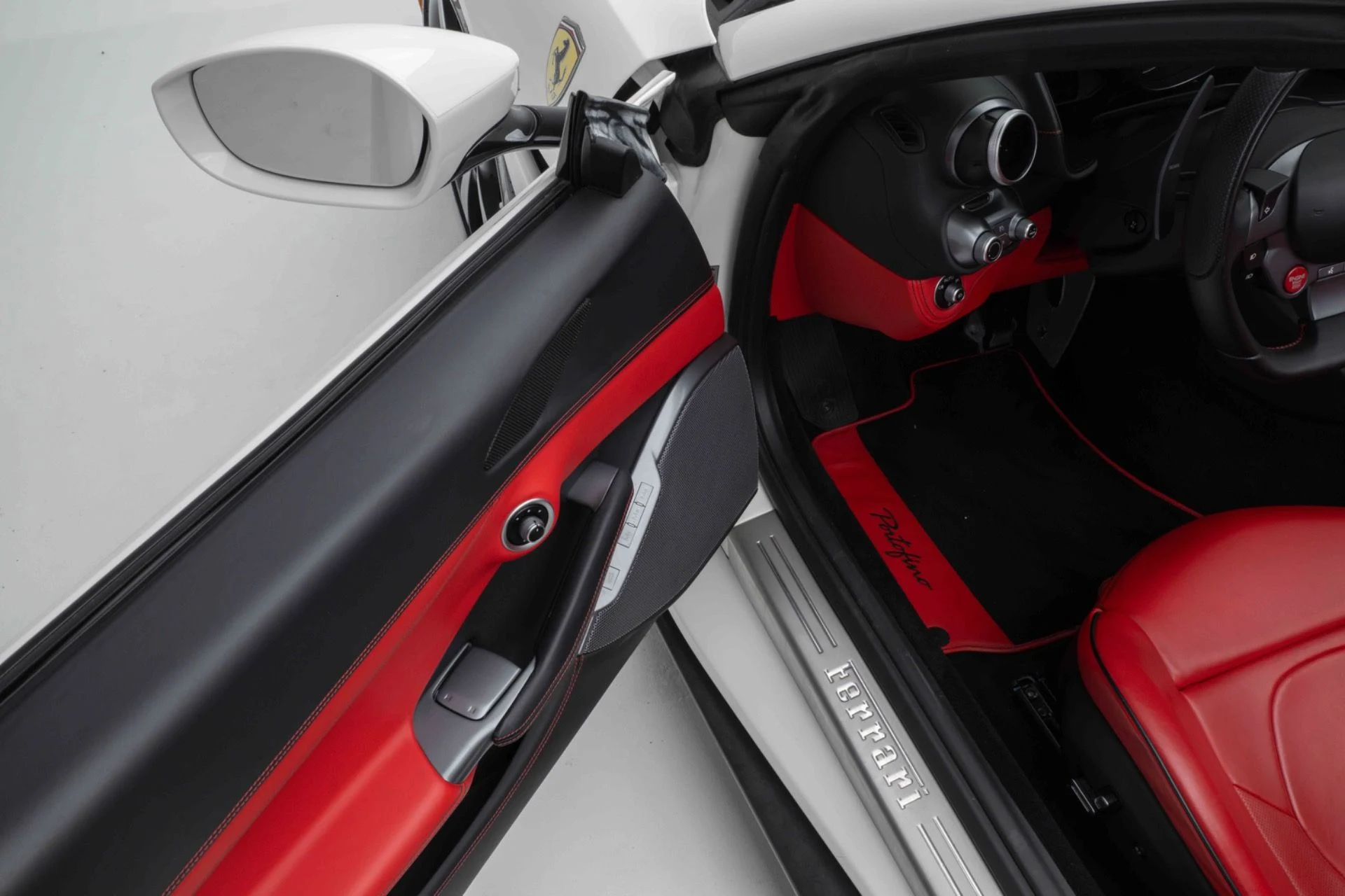 mph015_523154985_Used_2020_Ferrari_Portofino_1774467206_c19ccd68cd