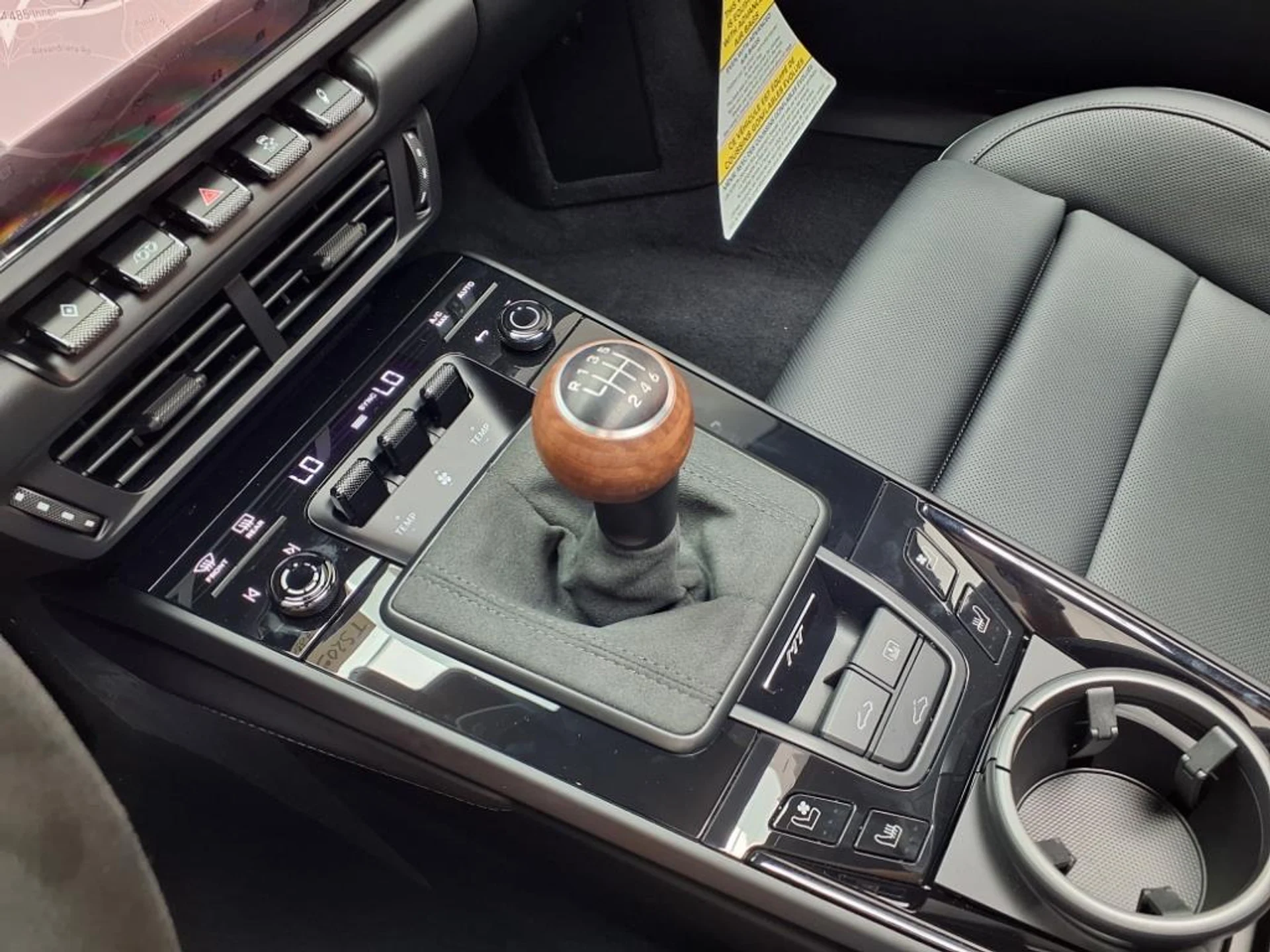 mph015_523724147_6417a63928206e817256977047ff6349_1eed3aef48