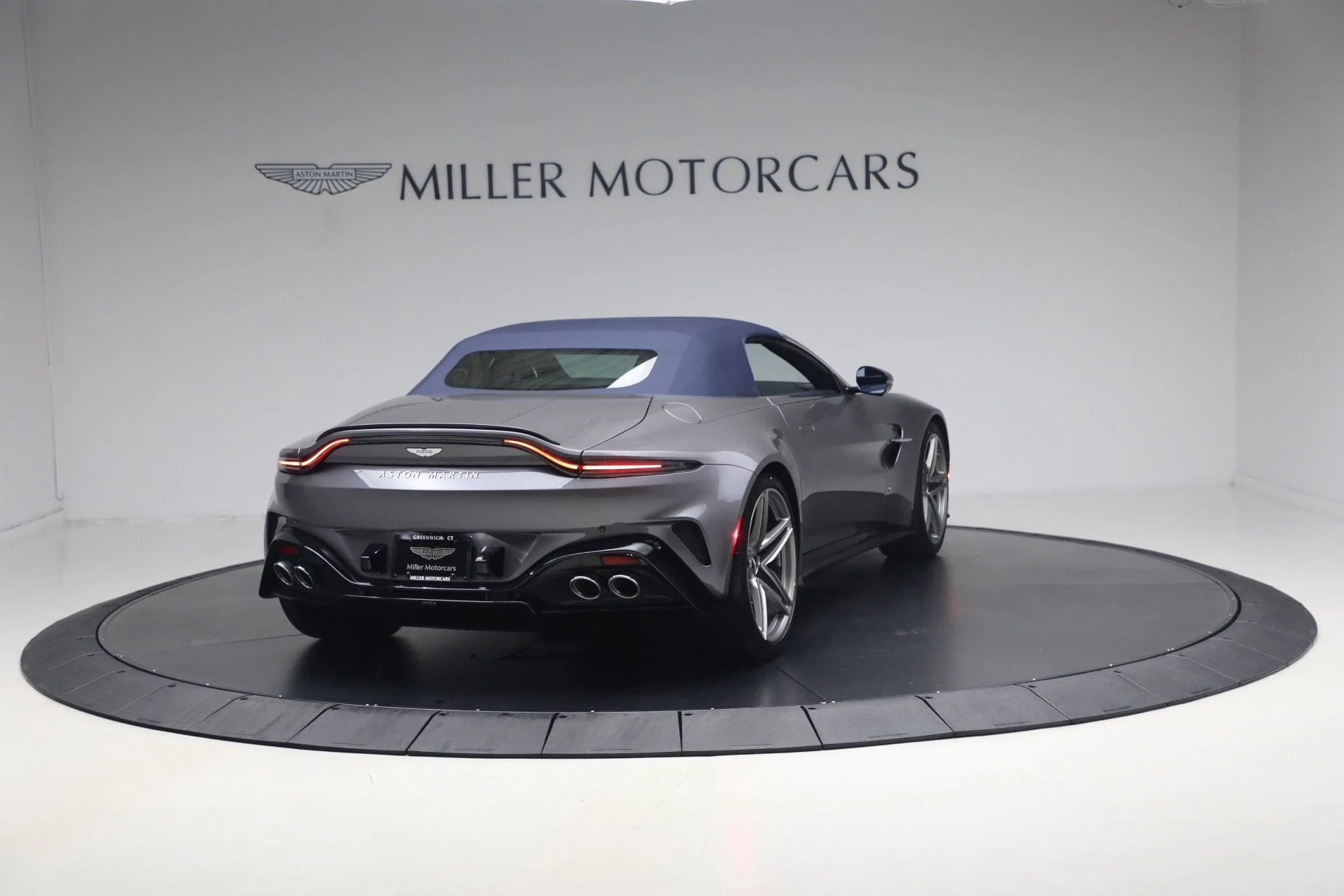 mph015_525740641_New_2026_Aston_Martin_Vantage_S_Roadster_1786132821_0f638ff9d9
