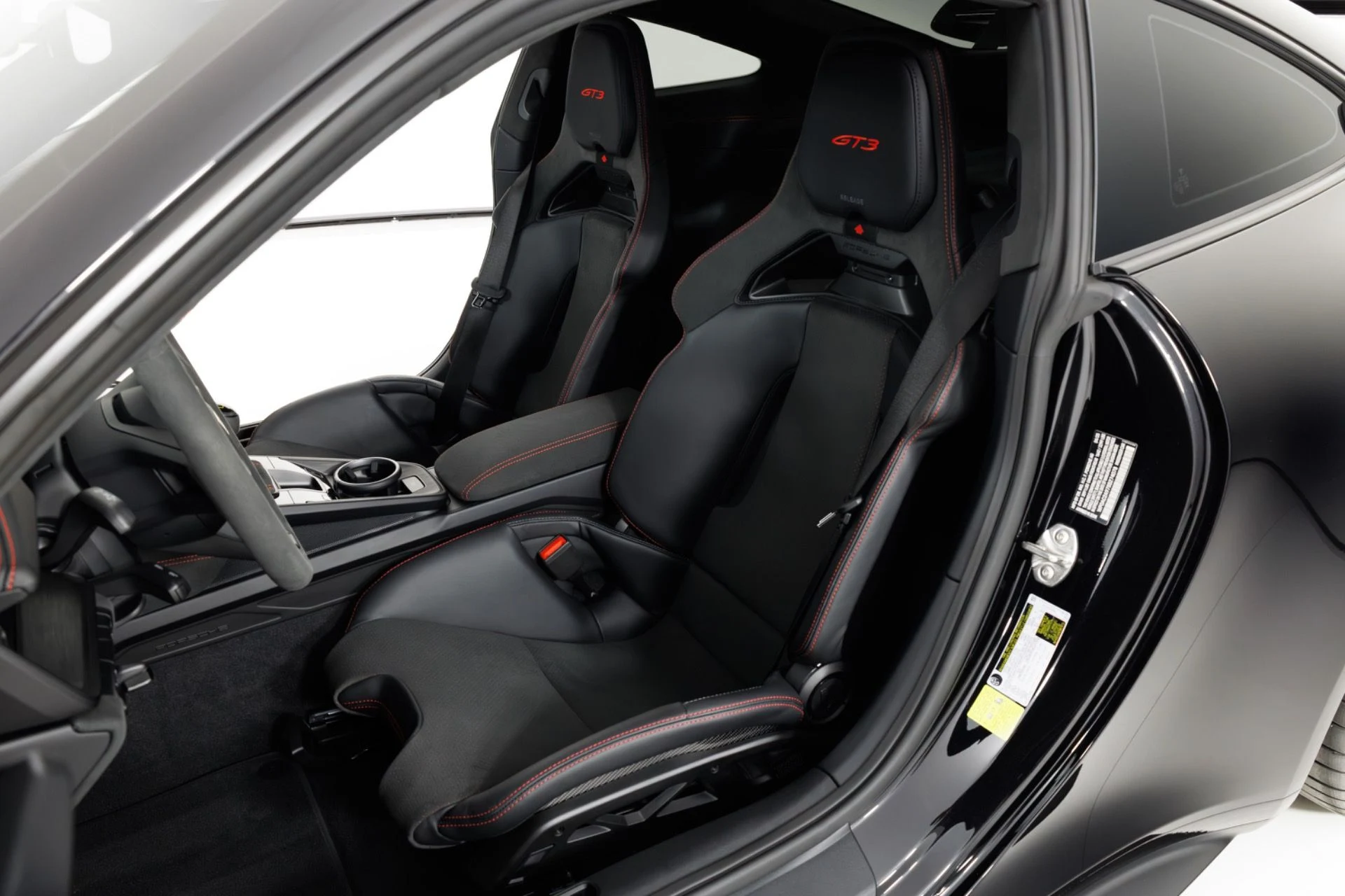 mph015_526511122_Used_2025_Porsche_911_GT_3_1777071828_5b29bfc086