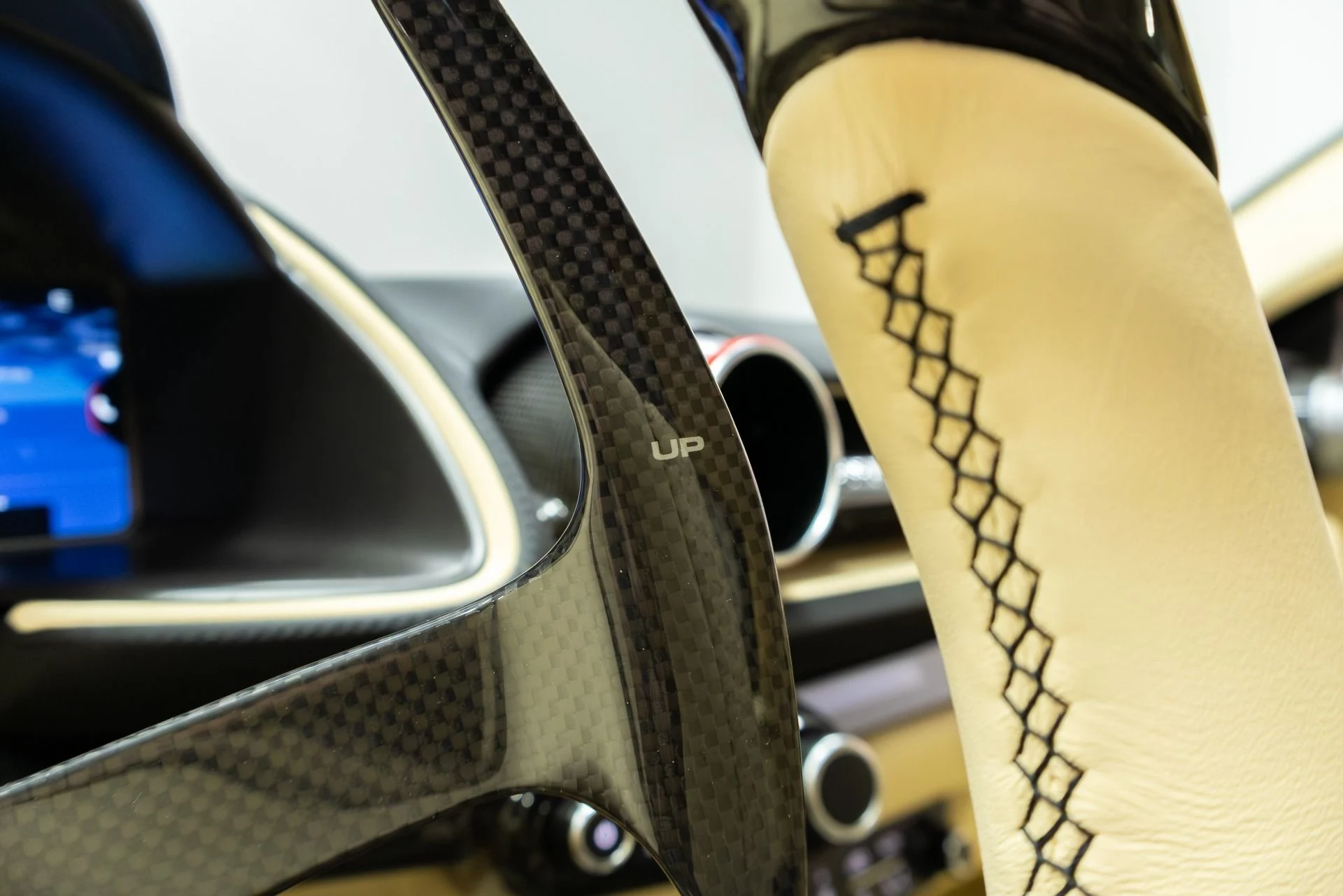 mph015_530697977_Used_2018_Ferrari_812_Superfast_1763480061_2ba948015f