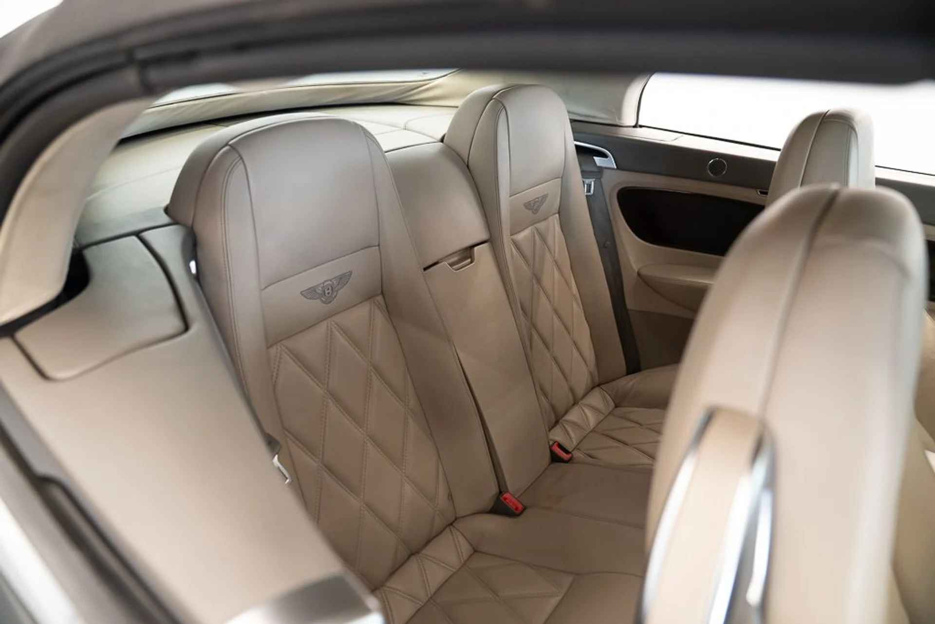 mph015_534494382_bentley_continental_gt_2008_jpg_v_1773863537_688bc98697