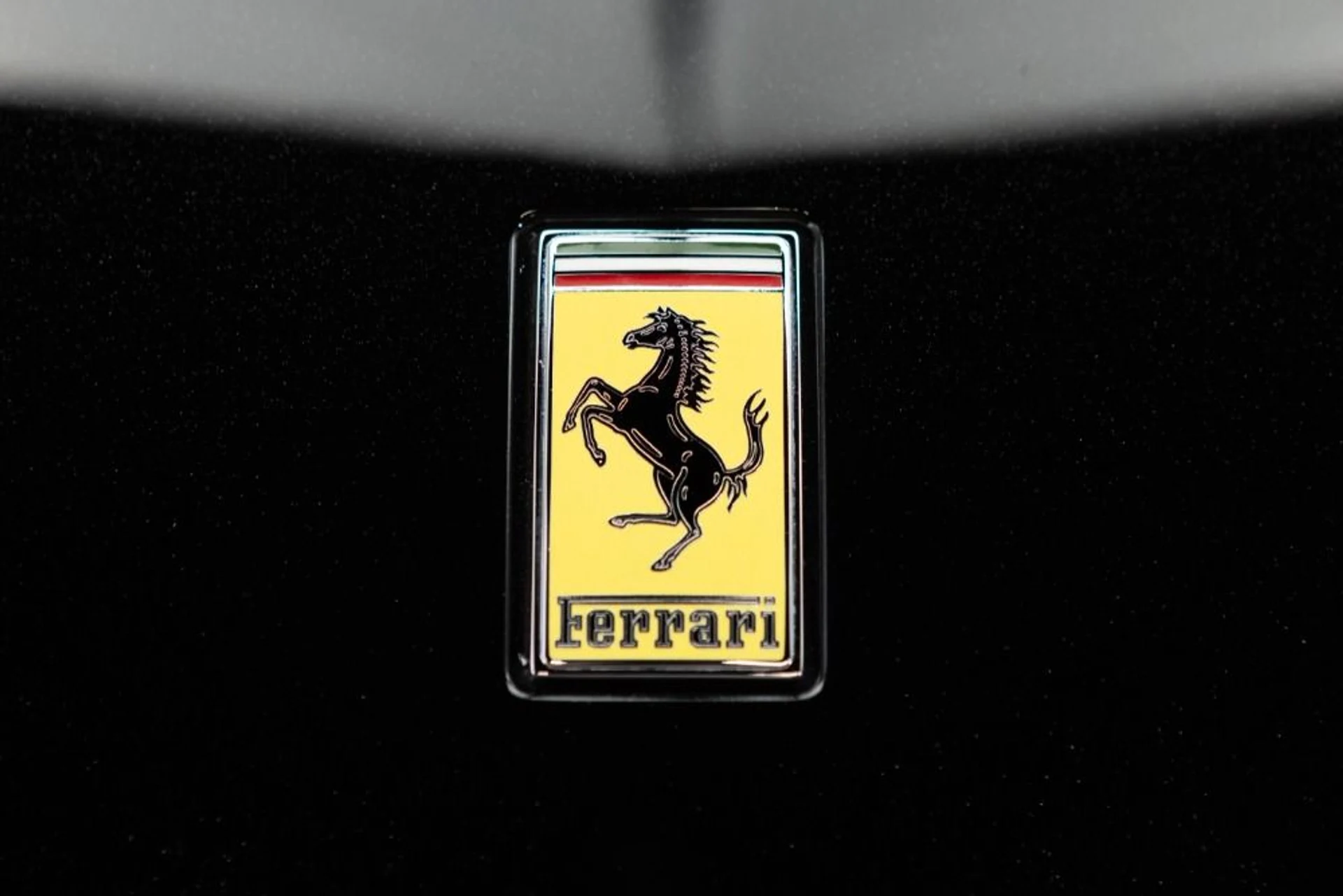 mph015_537070322_Used_2025_Ferrari_Purosangue_432b95060b