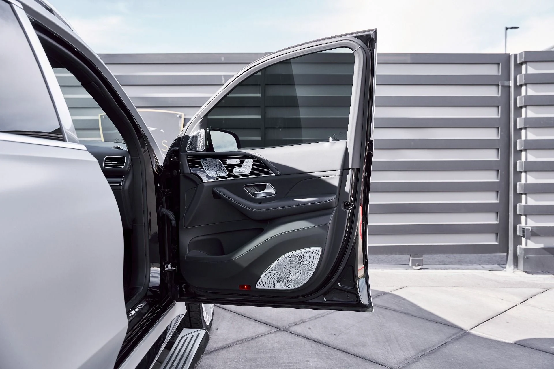 mph015_539341056_Used_2021_Mercedes_Benz_GLS_Maybach_GLS_600_1768358338_cf4a9b2e38