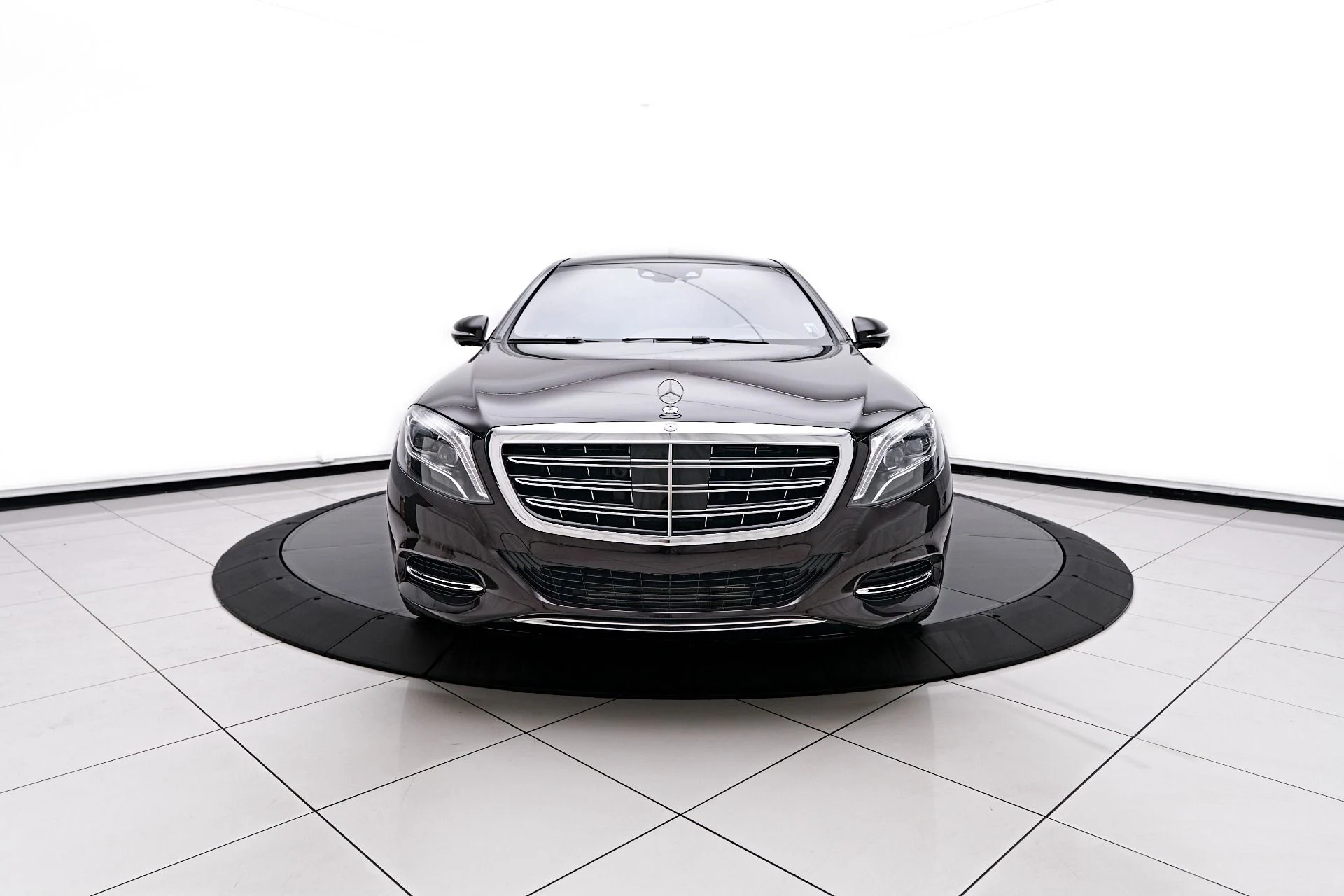 mph015_547943789_Used_2016_Mercedes_Benz_S_Class_Maybach_S_600_1758850306_a30f47bc5e