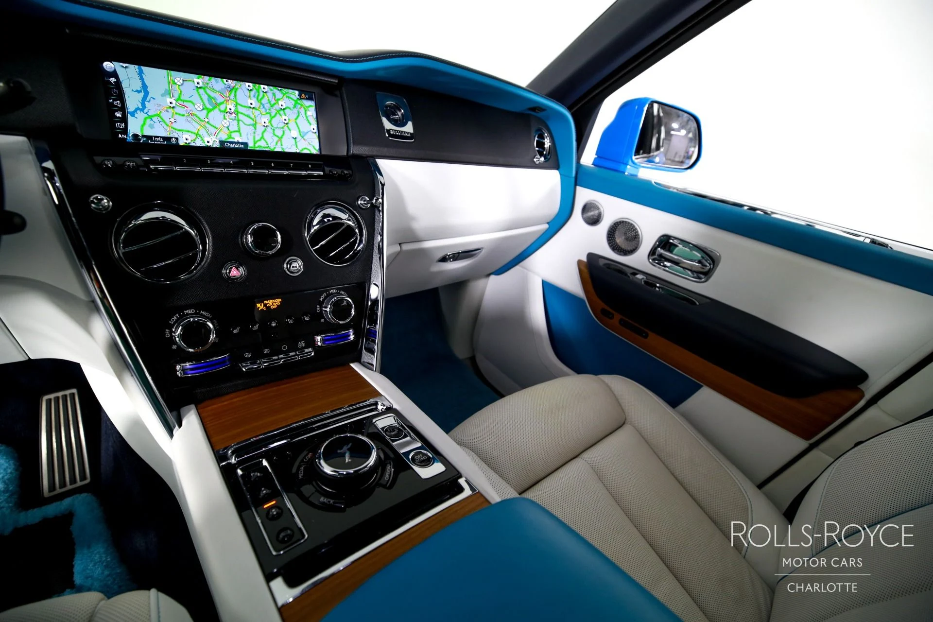 mph015_550272099_Used_2023_Rolls_Royce_Cullinan_1771369577_436a9ee0e1