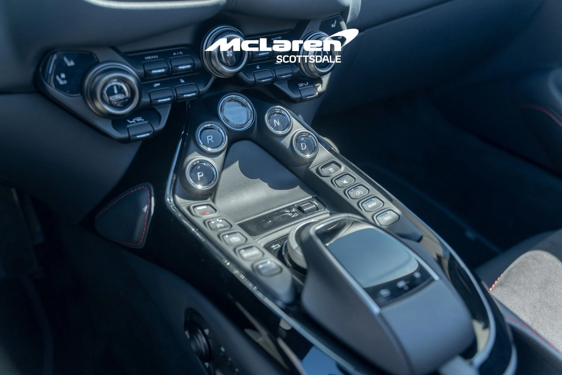 mph015_551470900_Used_2022_ASTON_MARTIN_VANTAGE_1776494710_da977c9aab