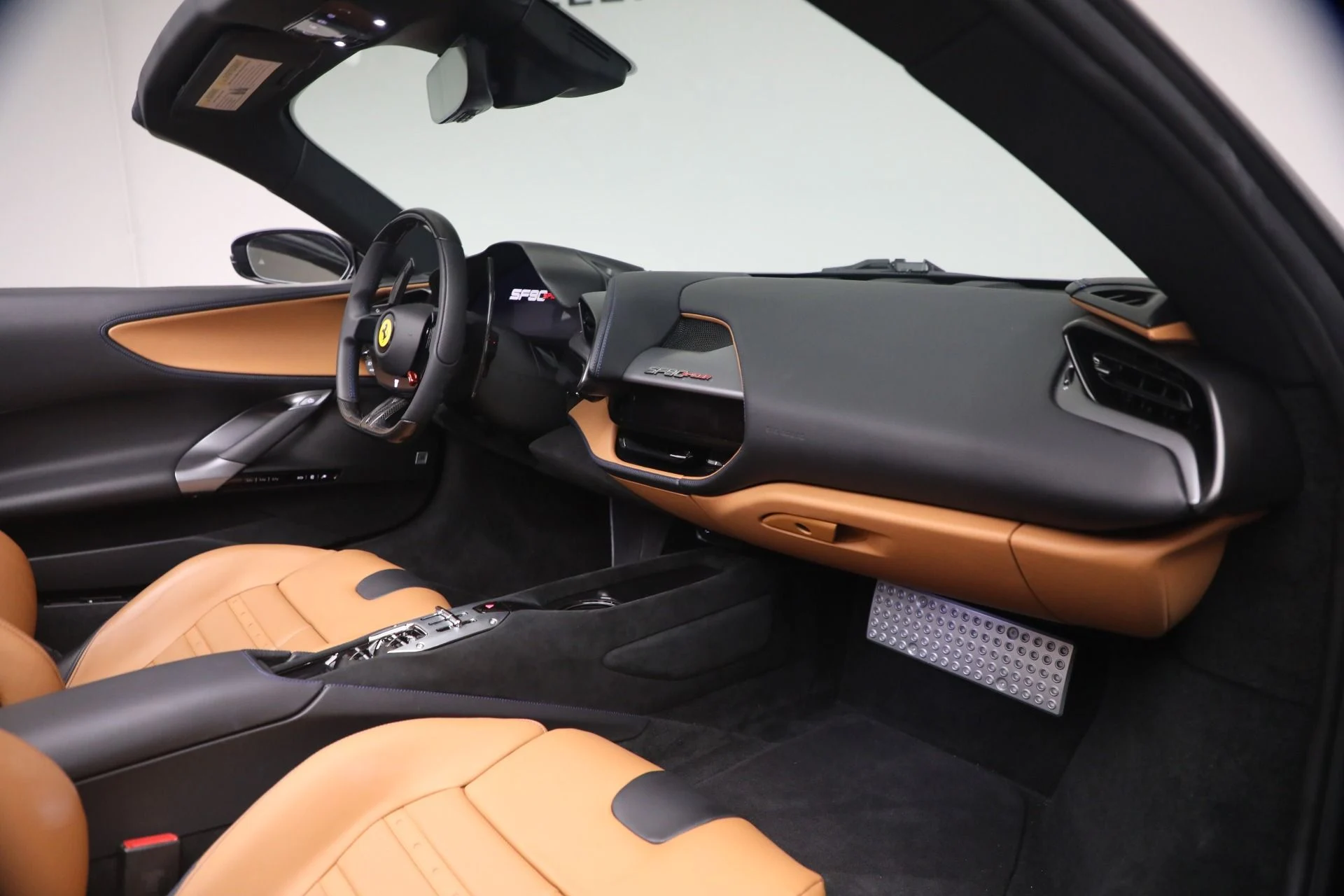 mph015_552541258_Used_2024_Ferrari_SF_90_Spider_1781813636_0a2a017430