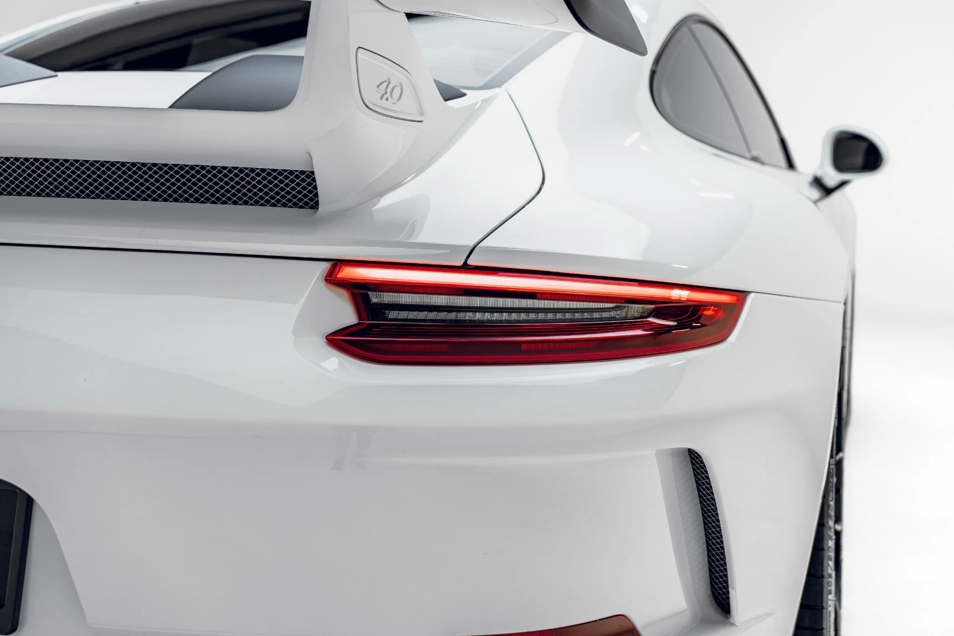 mph015_559083171_Used_2018_Porsche_911_GT_3_1781890394_816f82e9f3